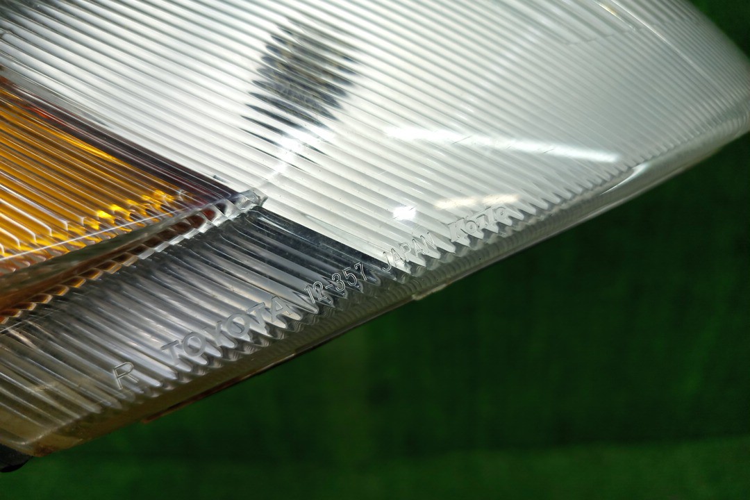 Габарит правый передний TOYOTA COROLLA AE100, AE101, AE109, EE101, EE102, EE103, EE104, AE104, CE107, EE107, CE100, CE106, EE106, CE102, CE104, CE109, CE105, EE108 3 ракурс