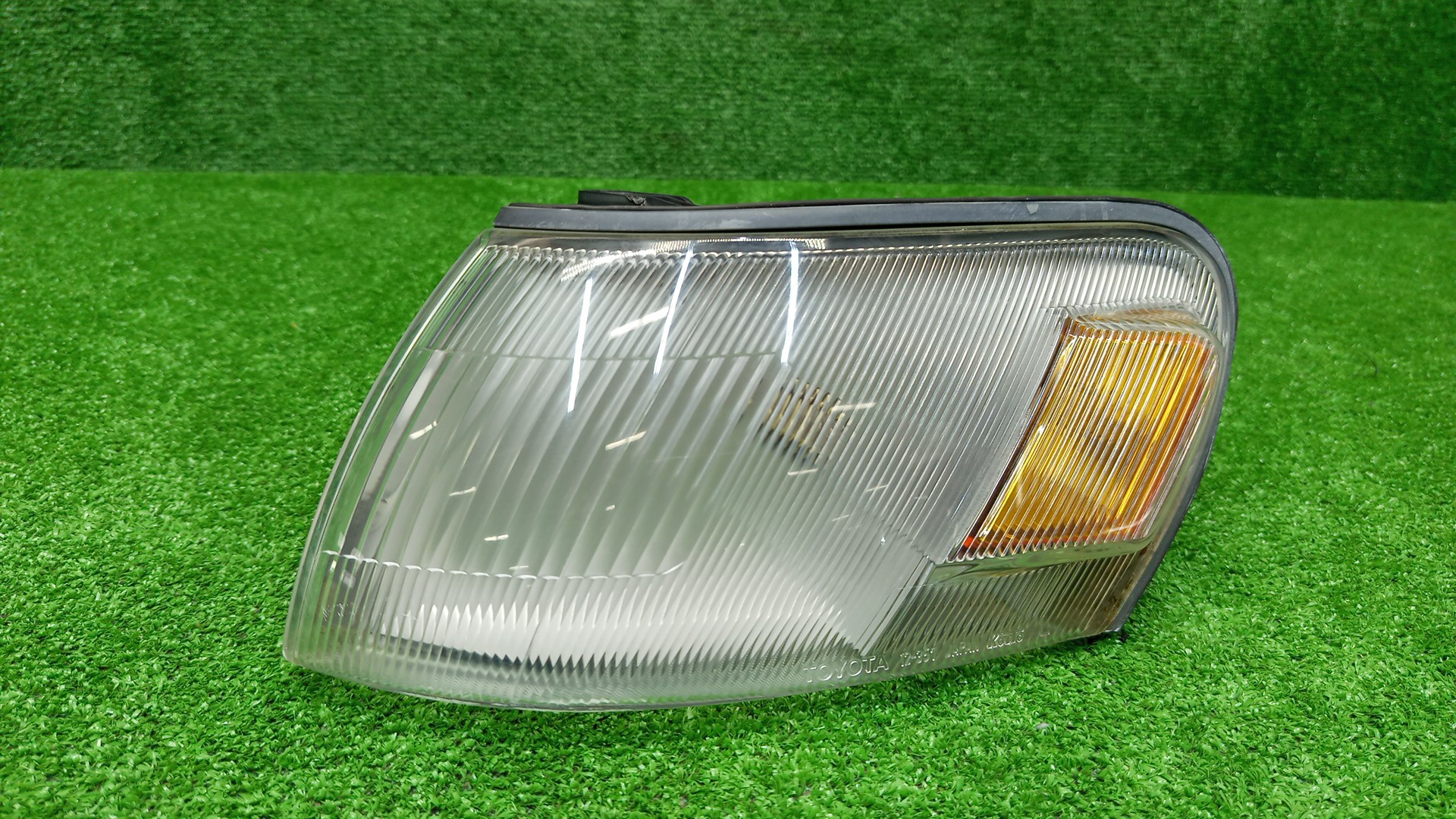 Габарит левый передний TOYOTA COROLLA AE100, AE101, AE109, EE101, EE102, EE103, EE104, AE104, CE107, EE107, CE100, CE106, EE106, CE102, CE104, CE109, CE105, EE108 1 ракурс