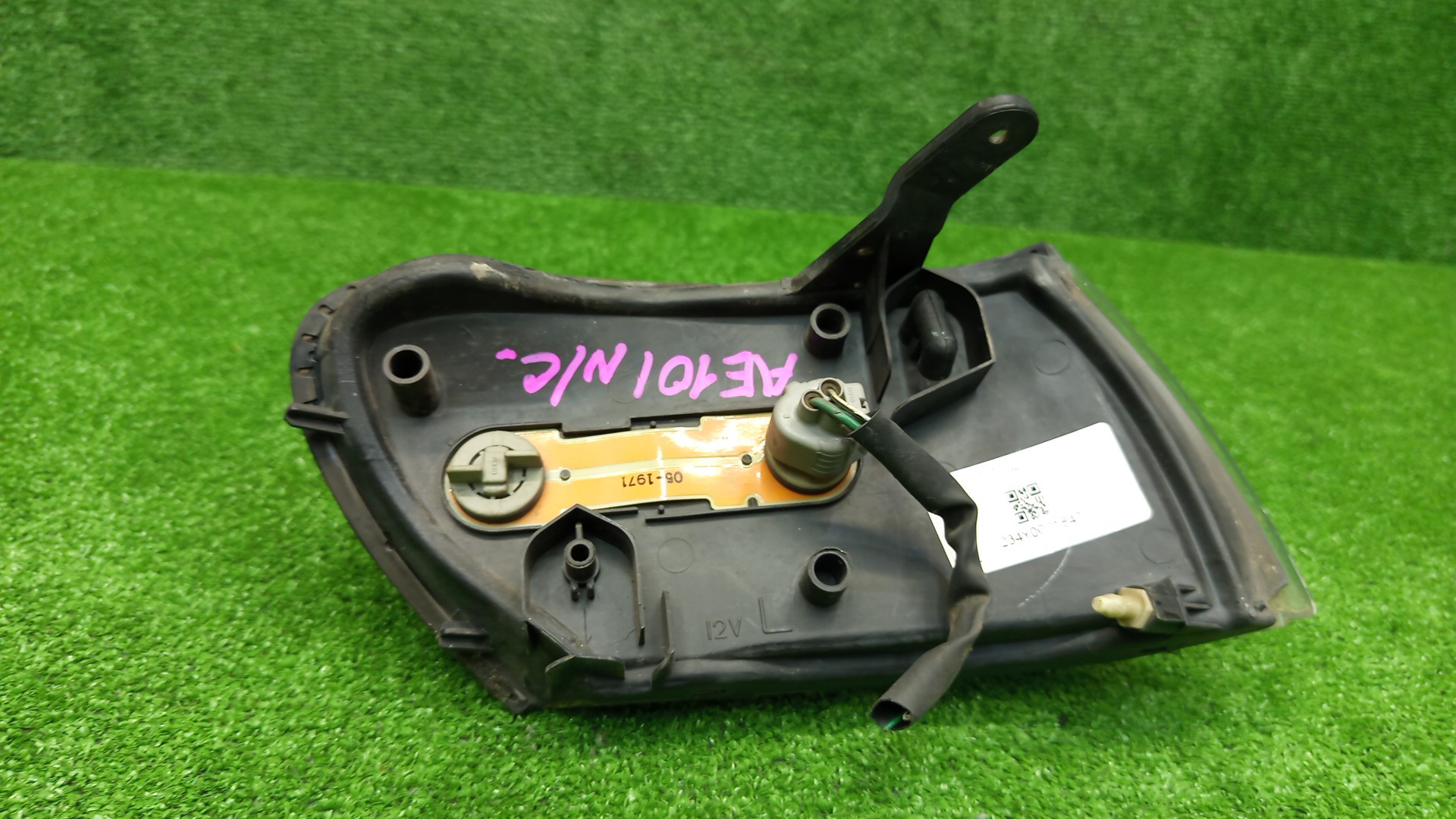 Габарит левый передний TOYOTA COROLLA AE100, AE101, AE109, EE101, EE102, EE103, EE104, AE104, CE107, EE107, CE100, CE106, EE106, CE102, CE104, CE109, CE105, EE108 3 ракурс