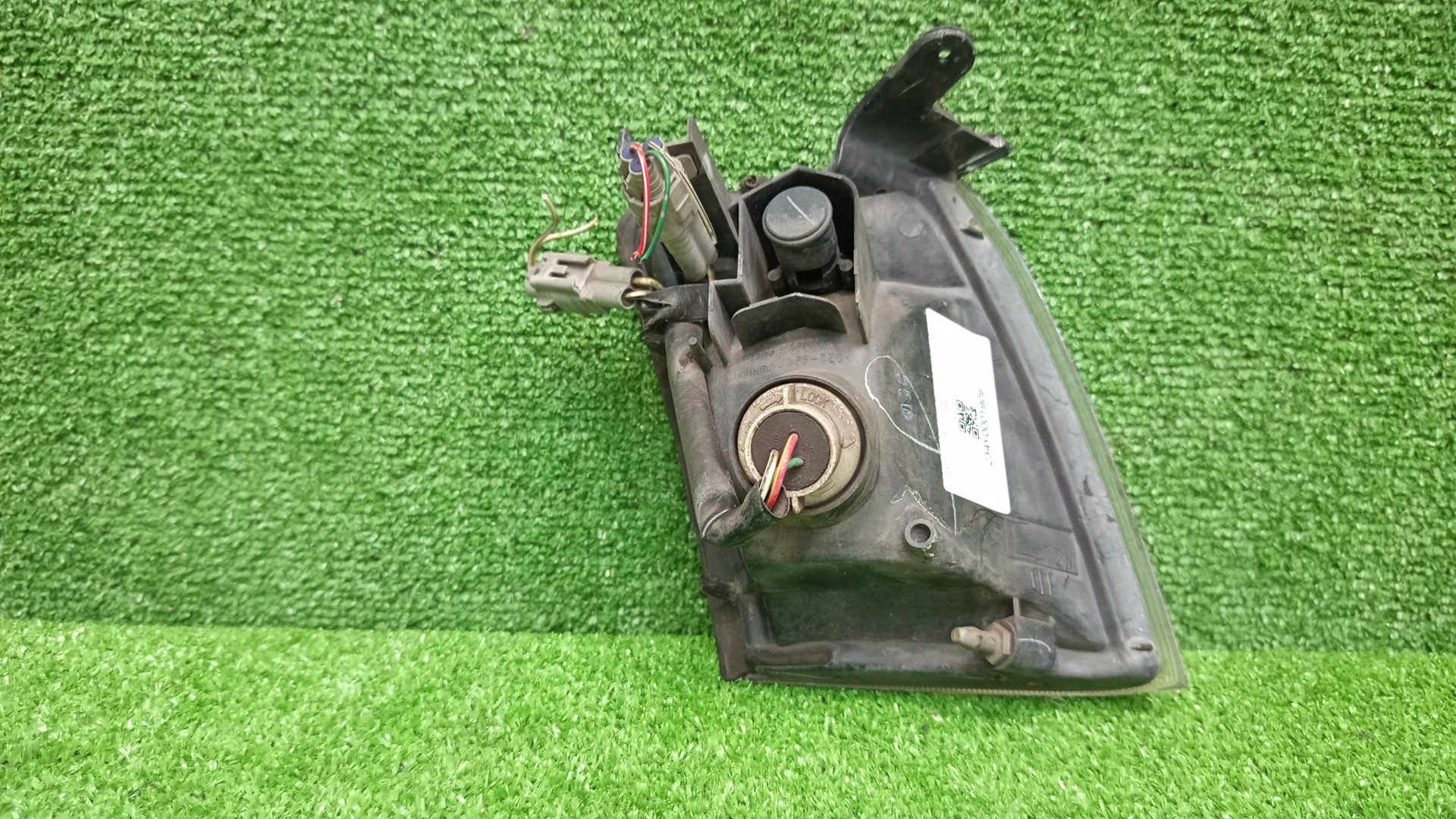 Габарит левый передний TOYOTA CROWN JZS151, JZS155, GS151, LS151, JZS157, JZS153 3 ракурс