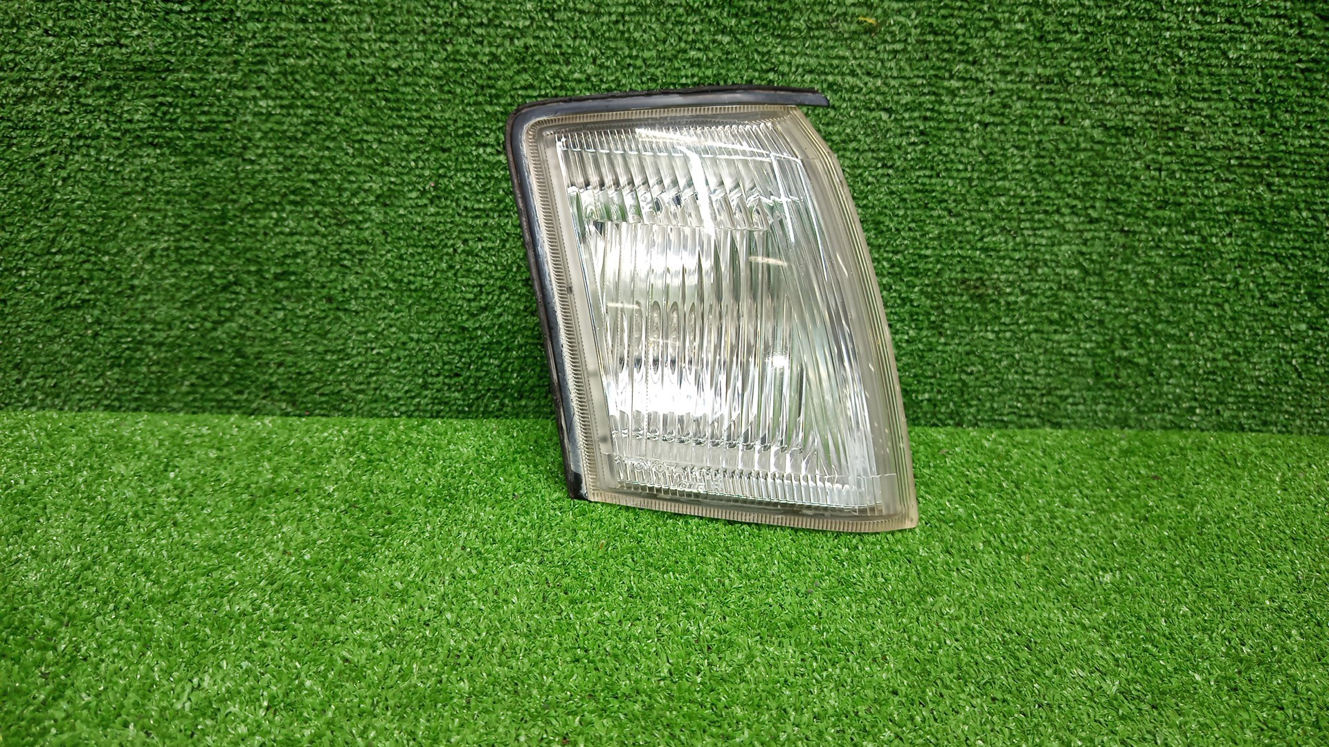 Габарит правый передний TOYOTA CROWN JZS151, JZS155, GS151, LS151, JZS157, JZS153 1 ракурс