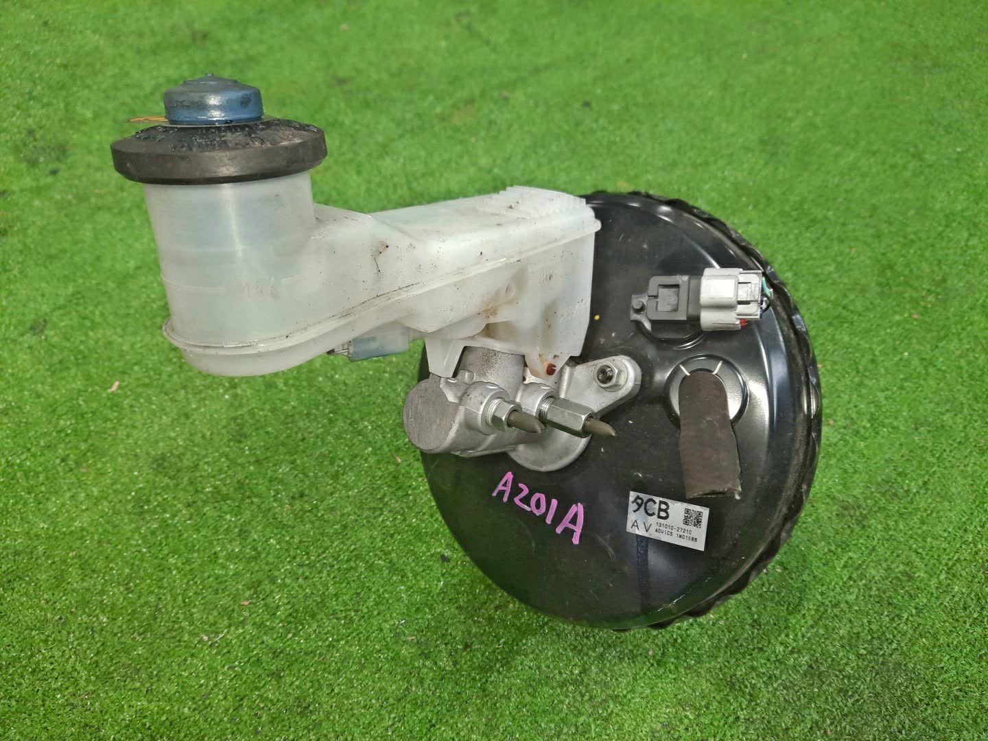 Главный тормозной цилиндр TOYOTA RAIZE A201A WA-VE 1760 2 ракурс