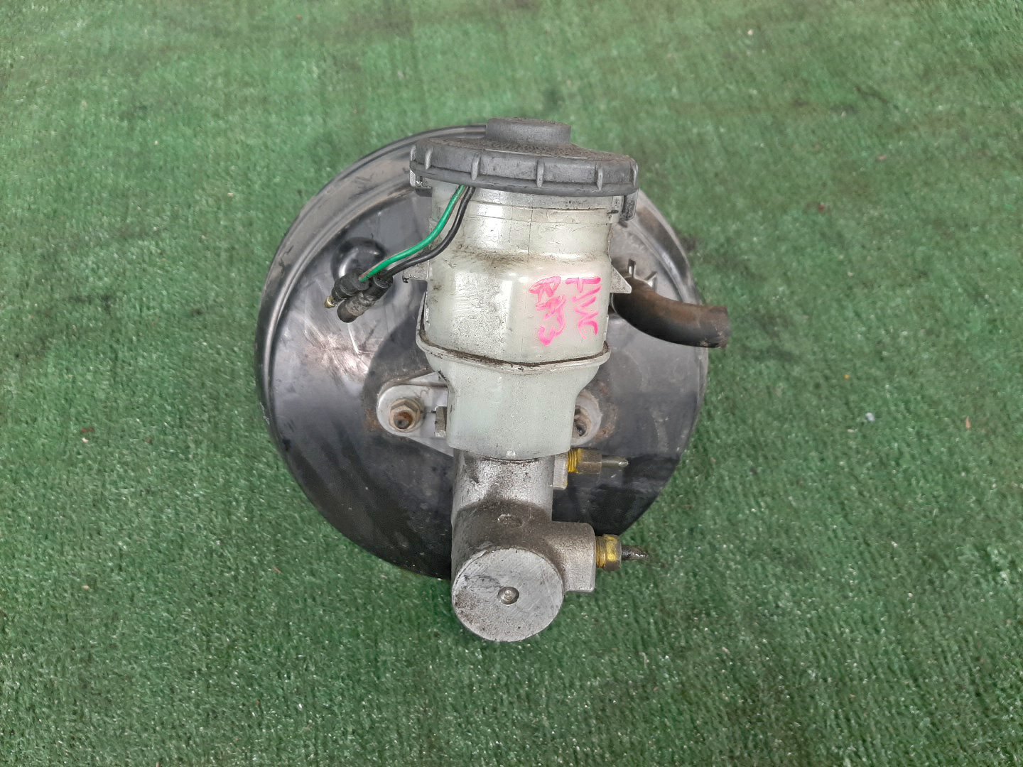 Главный тормозной цилиндр HONDA ODYSSEY RA3 F23A 2327 2 ракурс