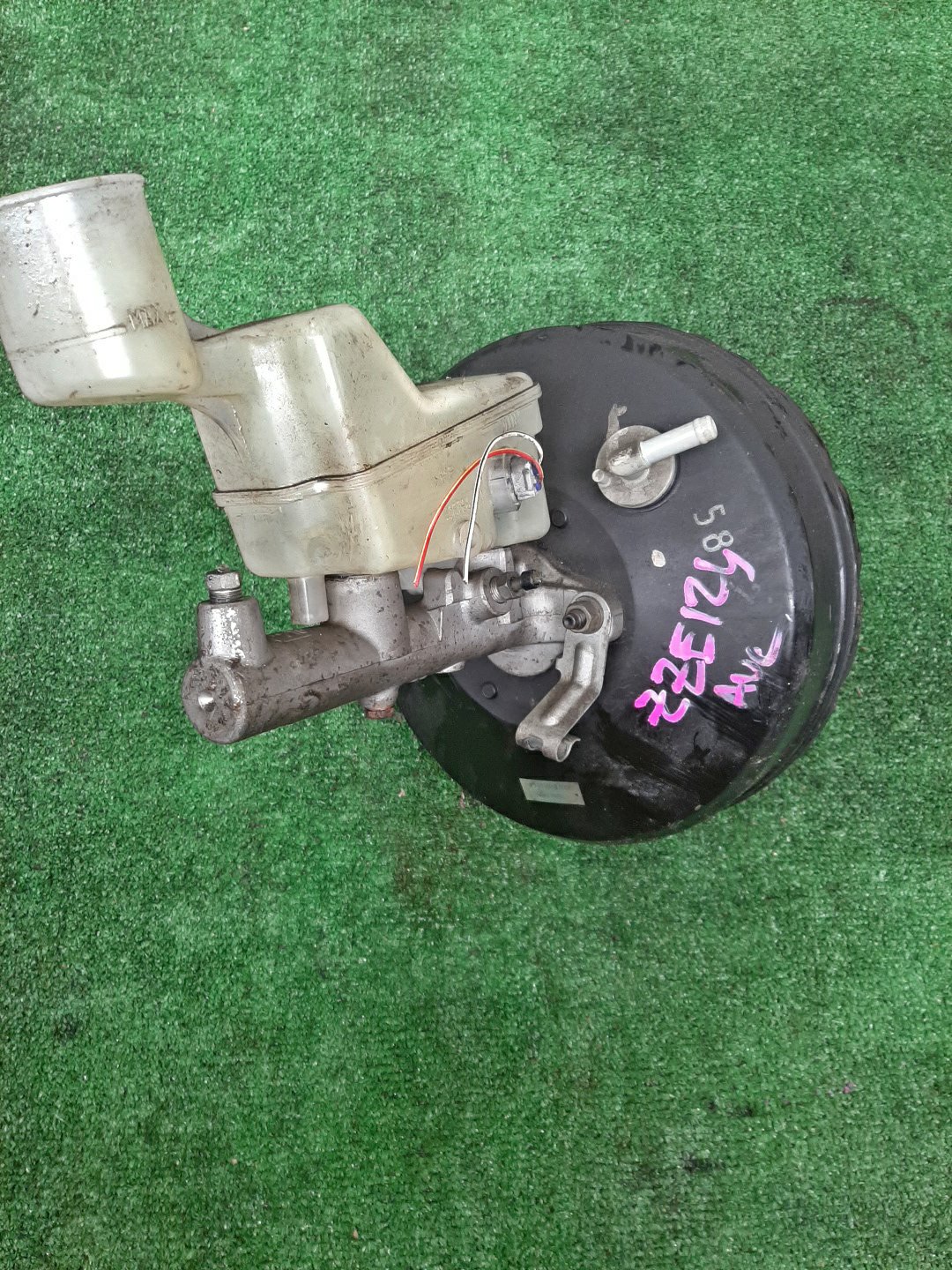 Главный тормозной цилиндр TOYOTA COROLLA ZZE124 1ZZ-FE 131010-11030 3 ракурс