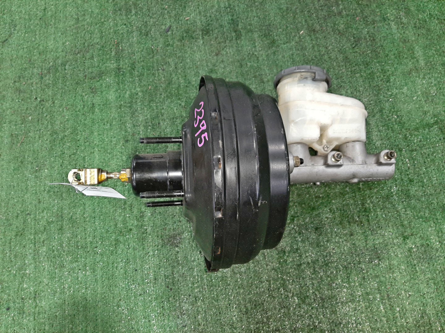 Главный тормозной цилиндр HONDA S2000 AP1 F20C 91005-5504 1 ракурс