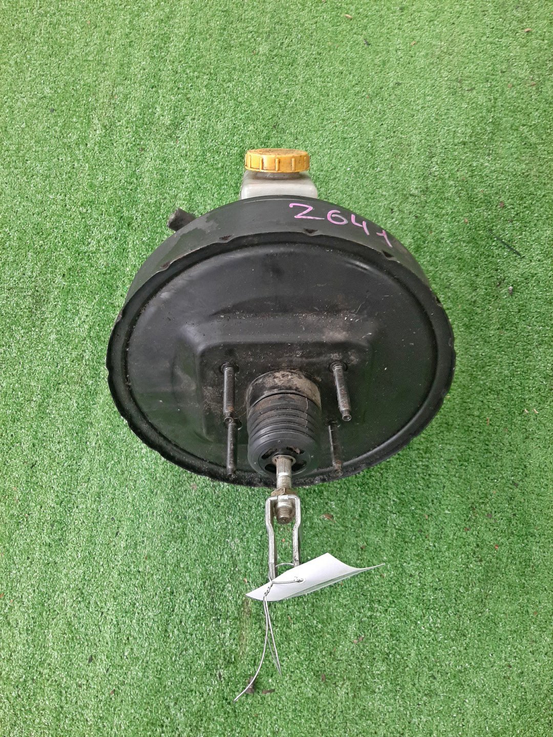 Главный тормозной цилиндр NISSAN RNESSA PNN30 KA24DE 2641 1 ракурс