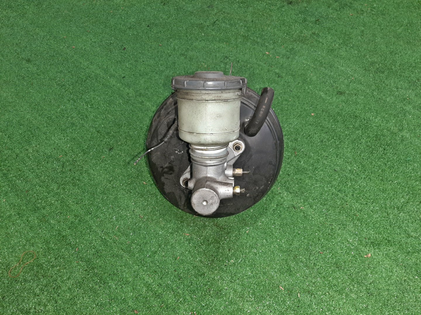 Главный тормозной цилиндр HONDA INSPIRE UA2 G25A 2645 2 ракурс