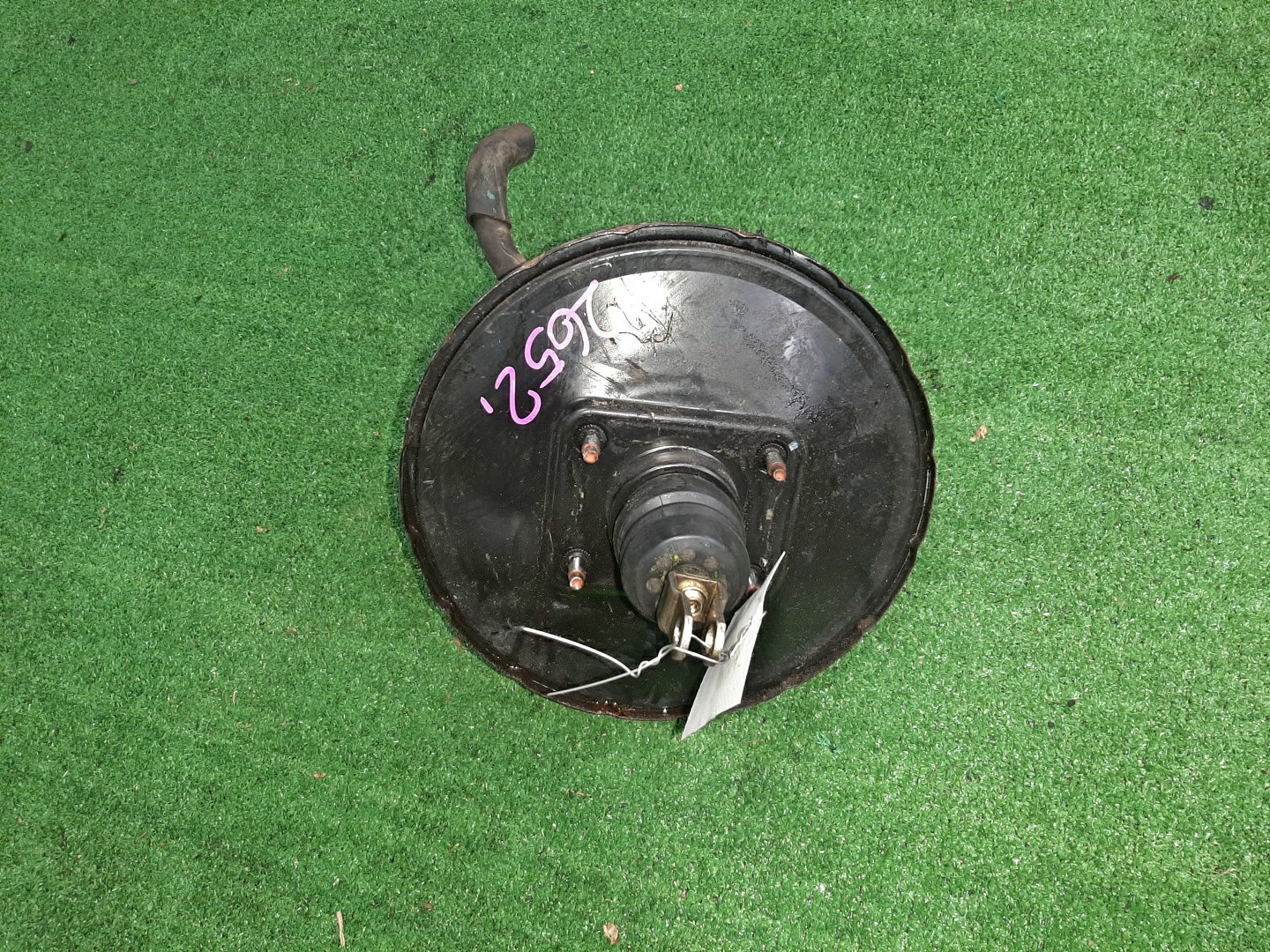 Главный тормозной цилиндр MITSUBISHI PAJERO IO H66W 4G93 2652 1 ракурс Главный тормозной цилиндр MITSUBISHI PAJERO IO H66W 4G93 2652 1 ракурс