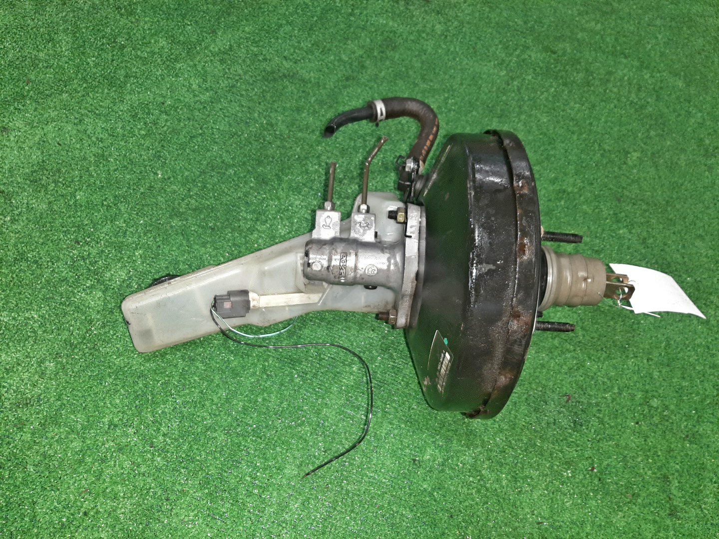 Главный тормозной цилиндр MAZDA DEMIO DY3W ZJ-VE 0884 3 ракурс