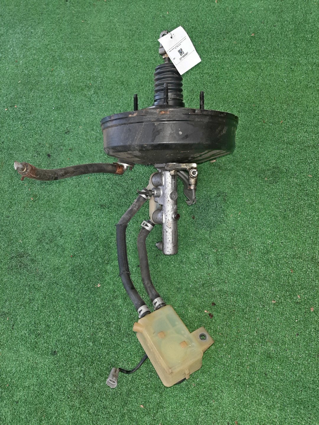 Главный тормозной цилиндр TOYOTA OPA ZCT10 1ZZ-FE 0907 3 ракурс