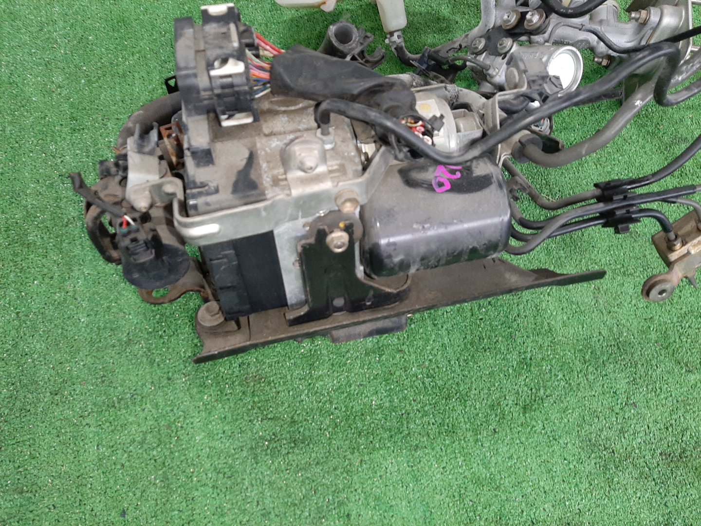 Главный тормозной цилиндр TOYOTA PRIUS NHW20 1NZ-FXE 1162 2 ракурс