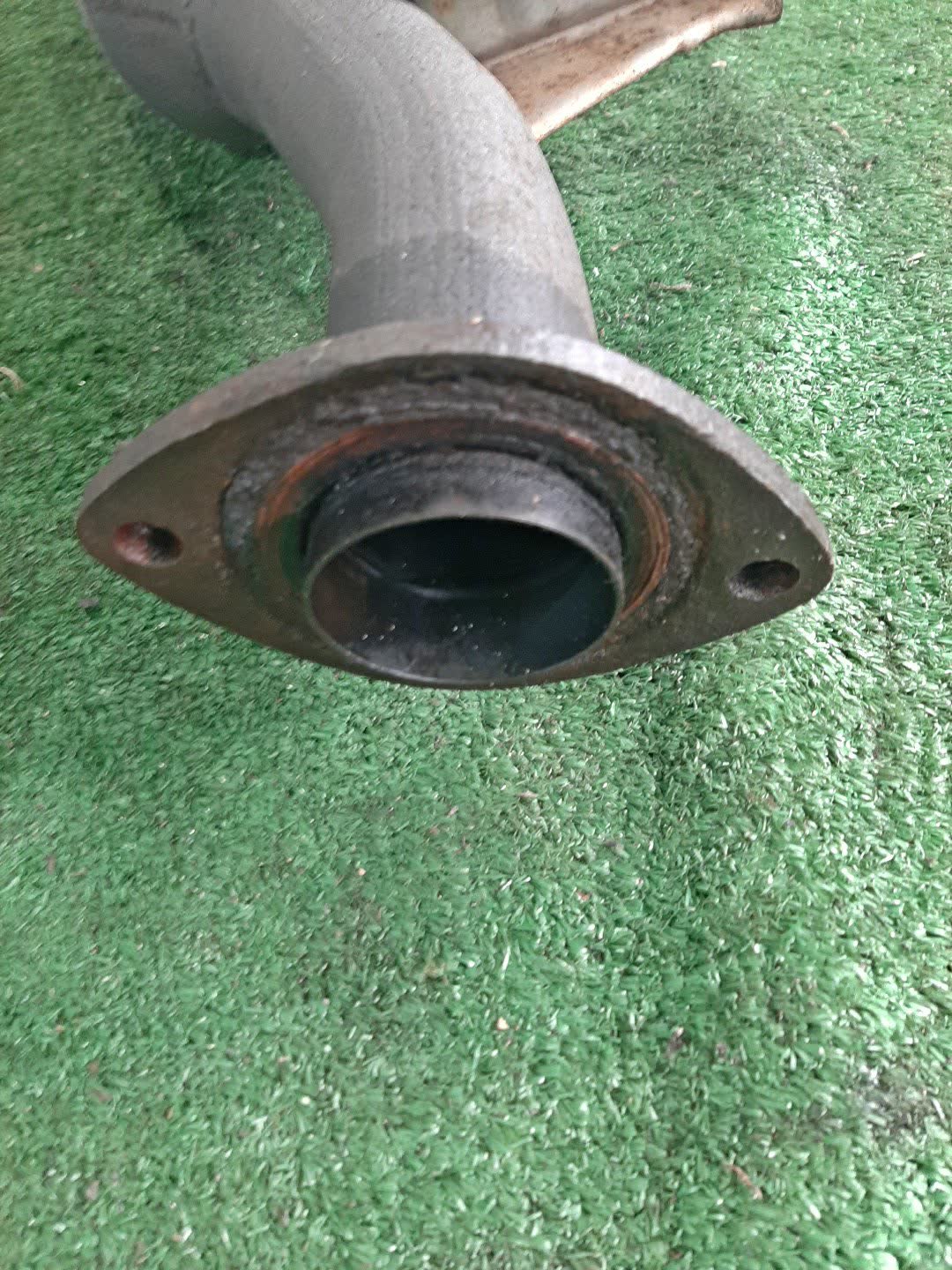 Глушитель передний TOYOTA ESTIMA ACR30W 2AZ-FE 2420 2 ракурс