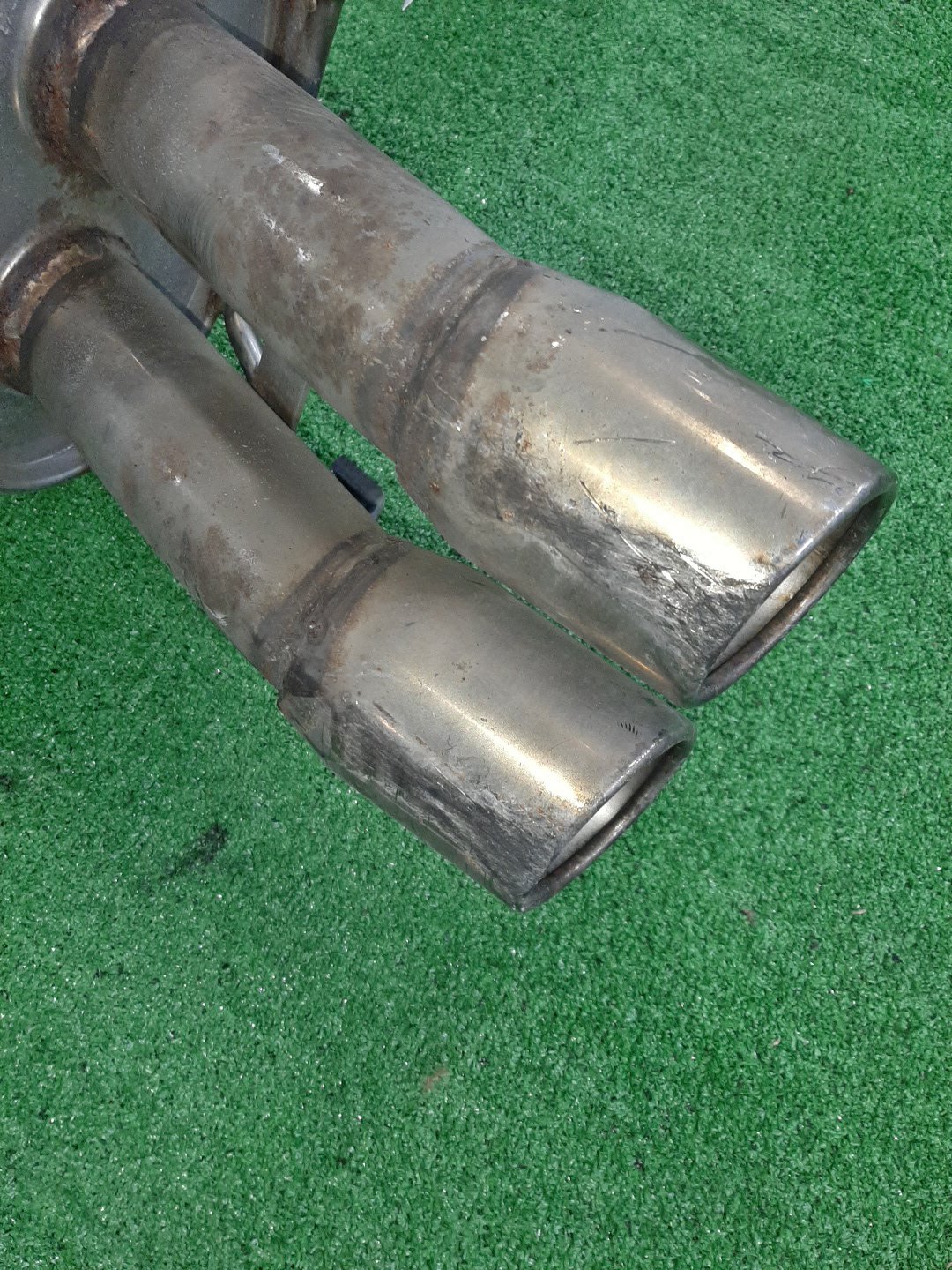 Глушитель NISSAN CIMA GF50 VK45DE 4009 2 ракурс Глушитель NISSAN CIMA GF50 VK45DE 4009 2 ракурс