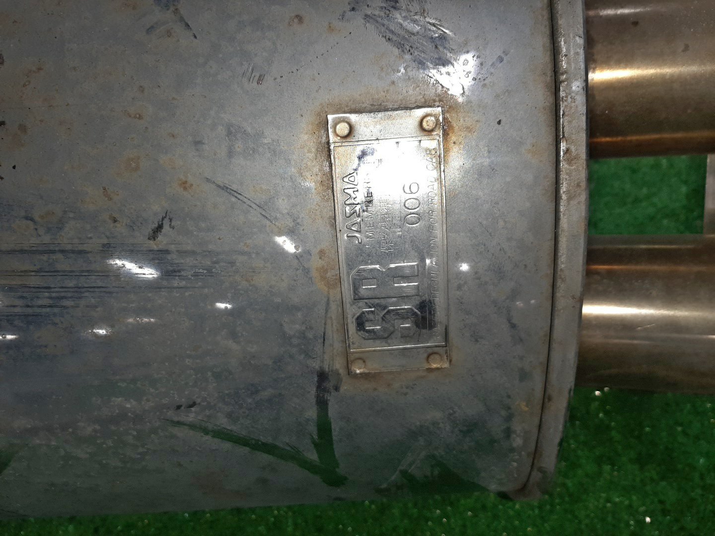Глушитель NISSAN CIMA GF50 VK45DE 4009 3 ракурс Глушитель NISSAN CIMA GF50 VK45DE 4009 3 ракурс