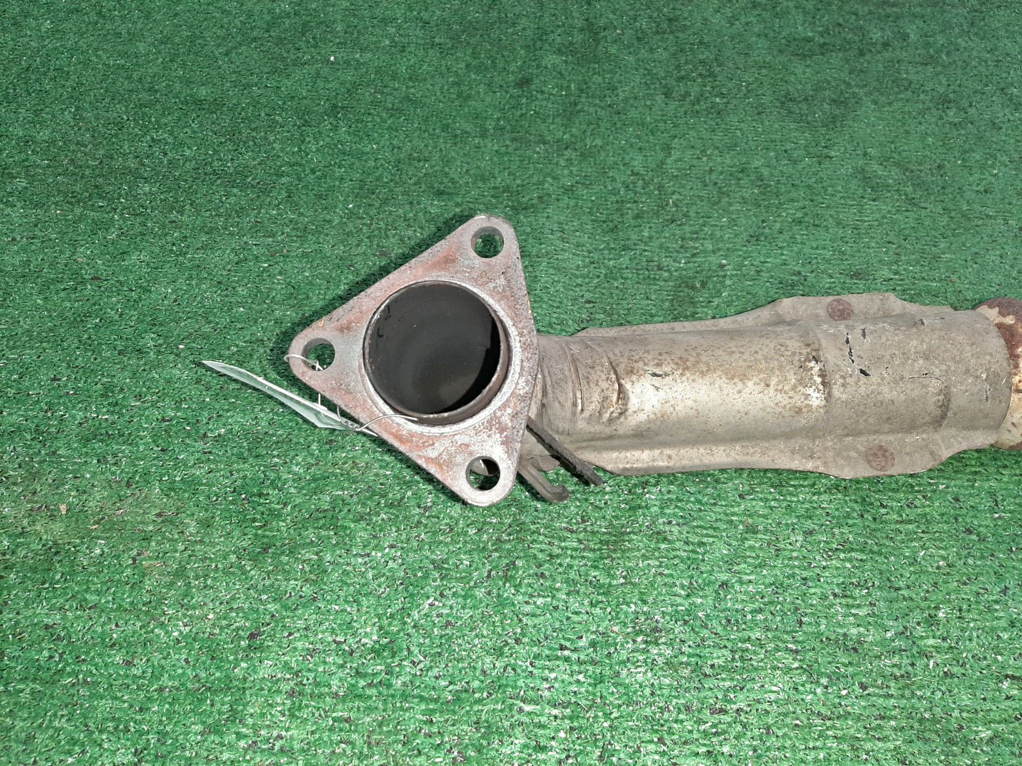 Глушитель NISSAN BLUEBIRD EU14 SR18DE 4048 2 ракурс