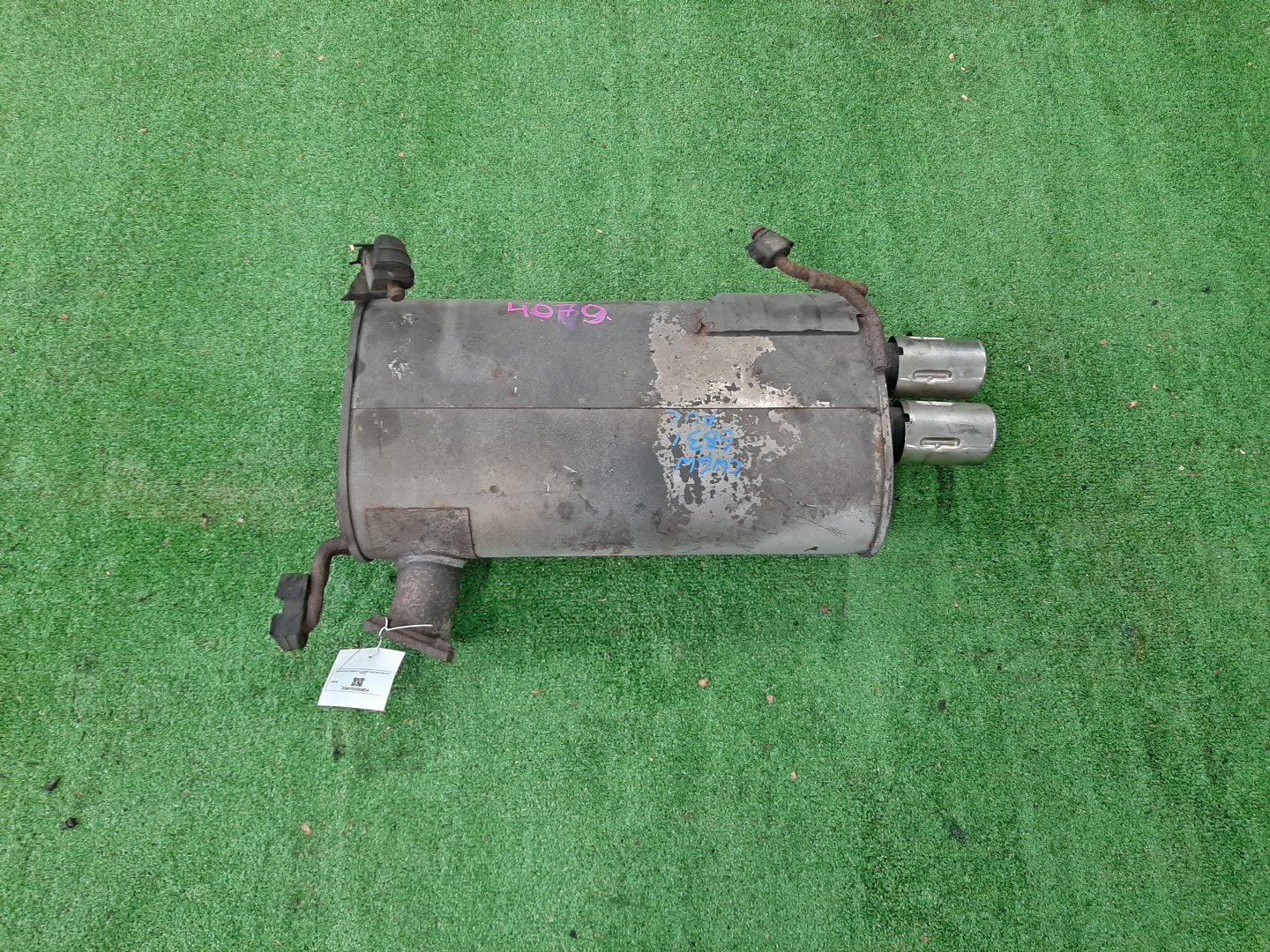 Глушитель MITSUBISHI OUTLANDER CW6W 6B31 4079 1 ракурс Глушитель MITSUBISHI OUTLANDER CW6W 6B31 4079 1 ракурс