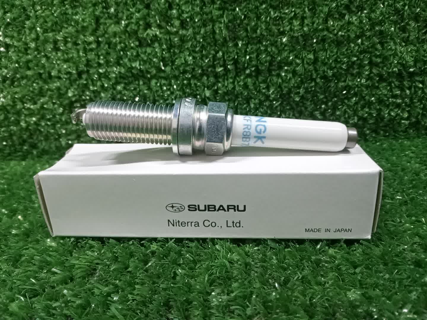 Свеча зажигания SUBARU FORESTER SK5 CB18 22401AA970 1 ракурс Свеча зажигания SUBARU FORESTER SK5 CB18 22401AA970 1 ракурс