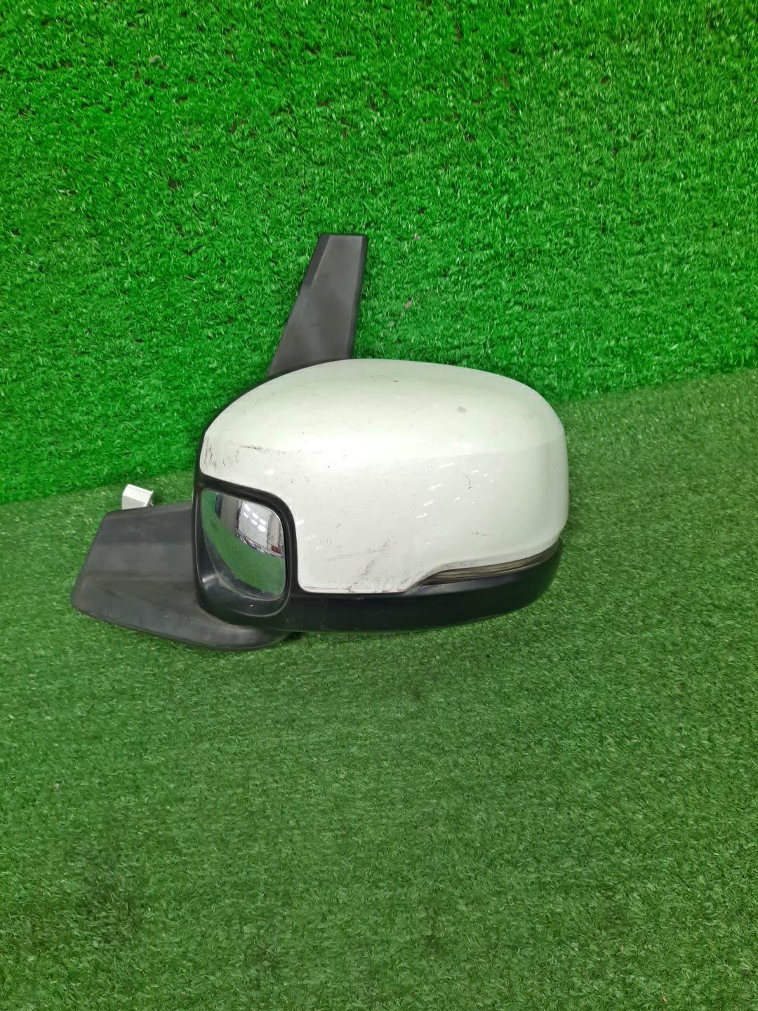 Зеркало левое переднее HONDA N-BOX JF3 7K 1 ракурс