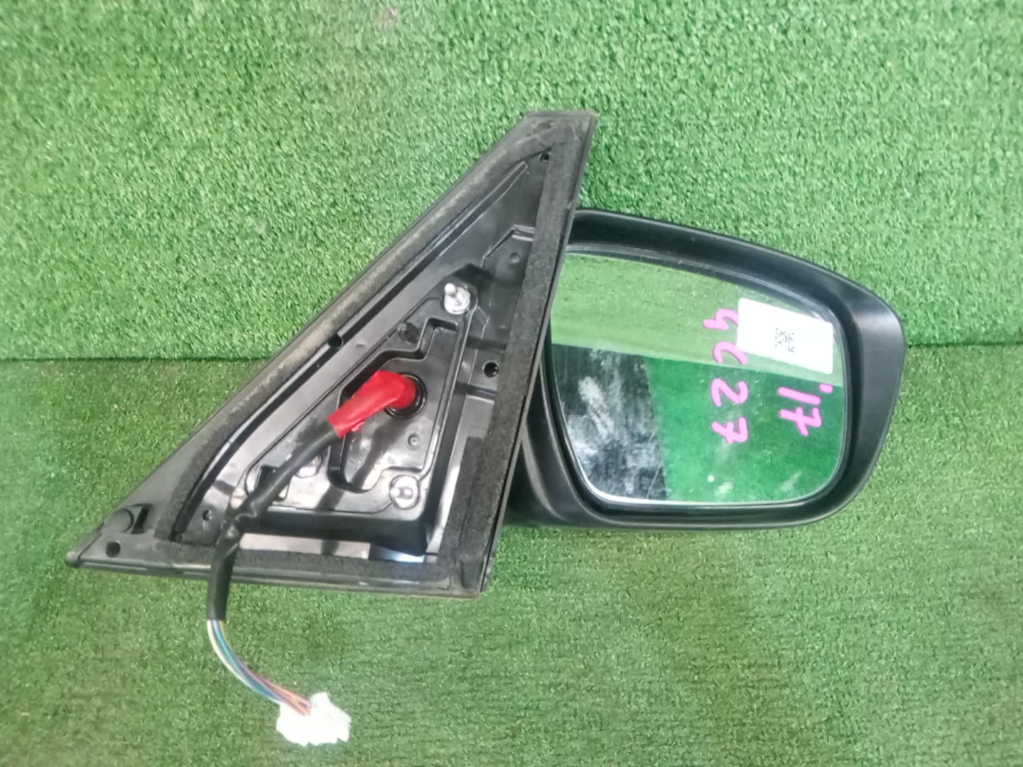 Зеркало правое переднее NISSAN SERENA C27 7K 2 ракурс
