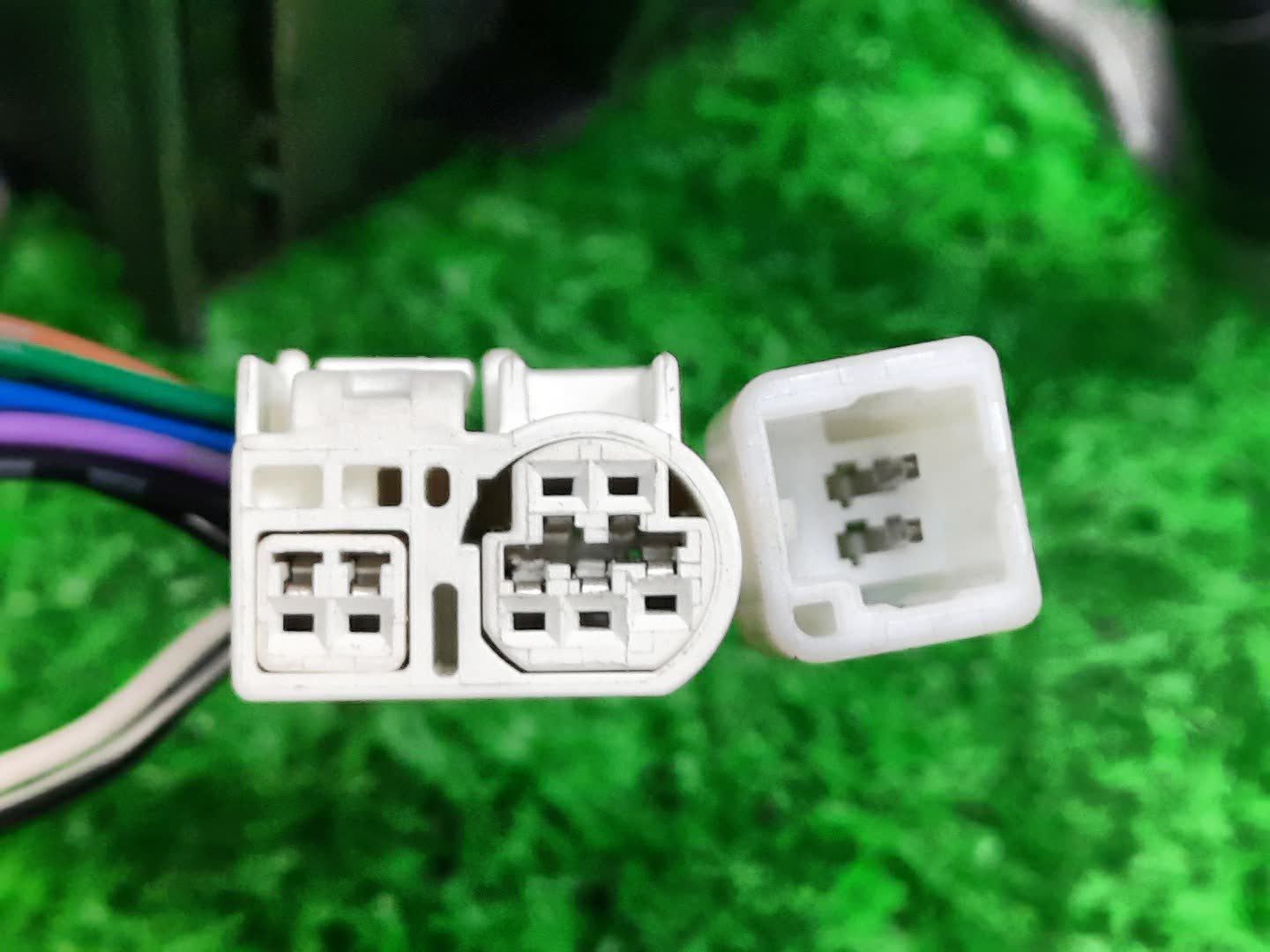 Зеркало левое переднее TOYOTA AVENSIS ZZT251, AZT250, AZT255, AZT251 7+2K 5 ракурс