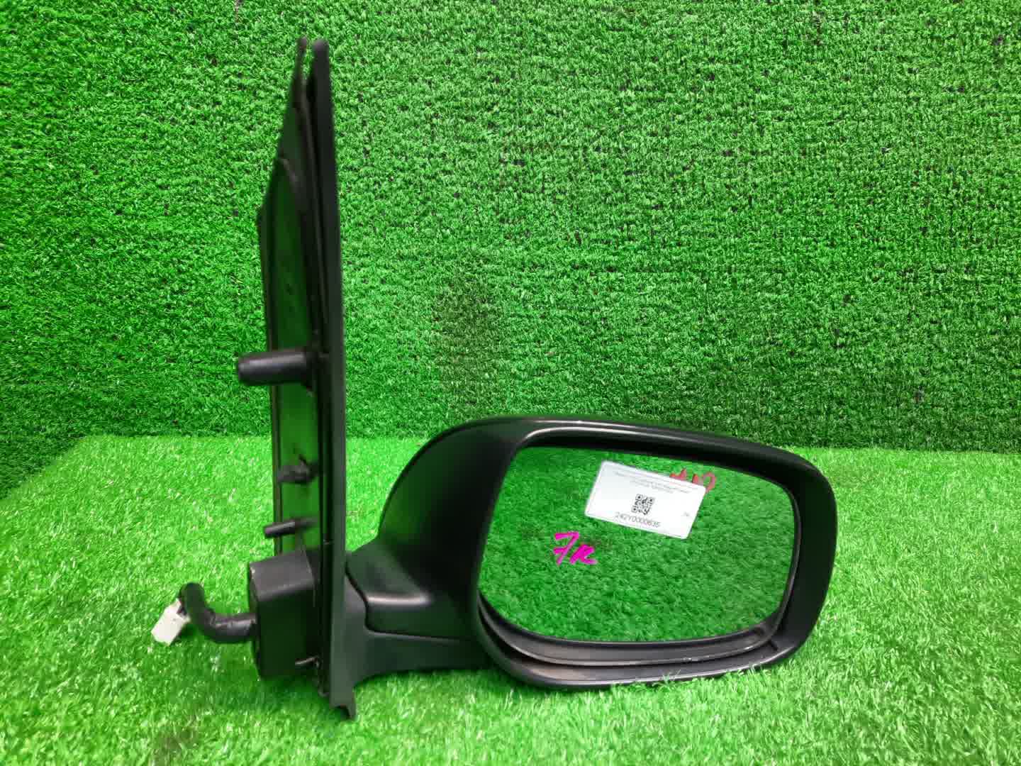 Зеркало правое переднее TOYOTA ISIS ZNM10, ZNM10W, ANM10, ANM10W, ANM15, ANM15W, ZGM10, ZGM10W, ZGM11, ZGM11W, ZGM15, ZGM15W, ANM10G, ZGM10G, ANM15G, ZNM10G, ZGM11G, ZGM15G 7K 2 ракурс