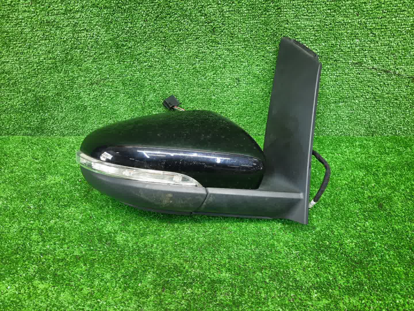 Зеркало правое переднее VOLKSWAGEN TOURAN 1T3 1T2857502 1 ракурс