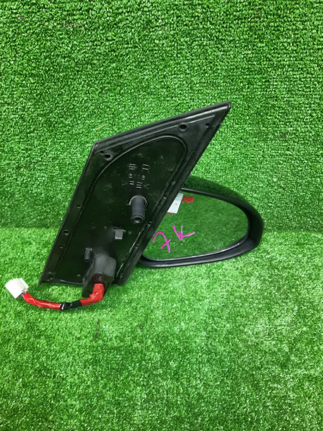Зеркало правое переднее TOYOTA ISIS ZNM10, ZNM10W, ANM10, ANM10W, ANM15, ANM15W, ZGM10, ZGM10W, ZGM11, ZGM11W, ZGM15, ZGM15W, ANM10G, ZGM10G, ANM15G, ZNM10G, ZGM11G, ZGM15G 7K 2 ракурс