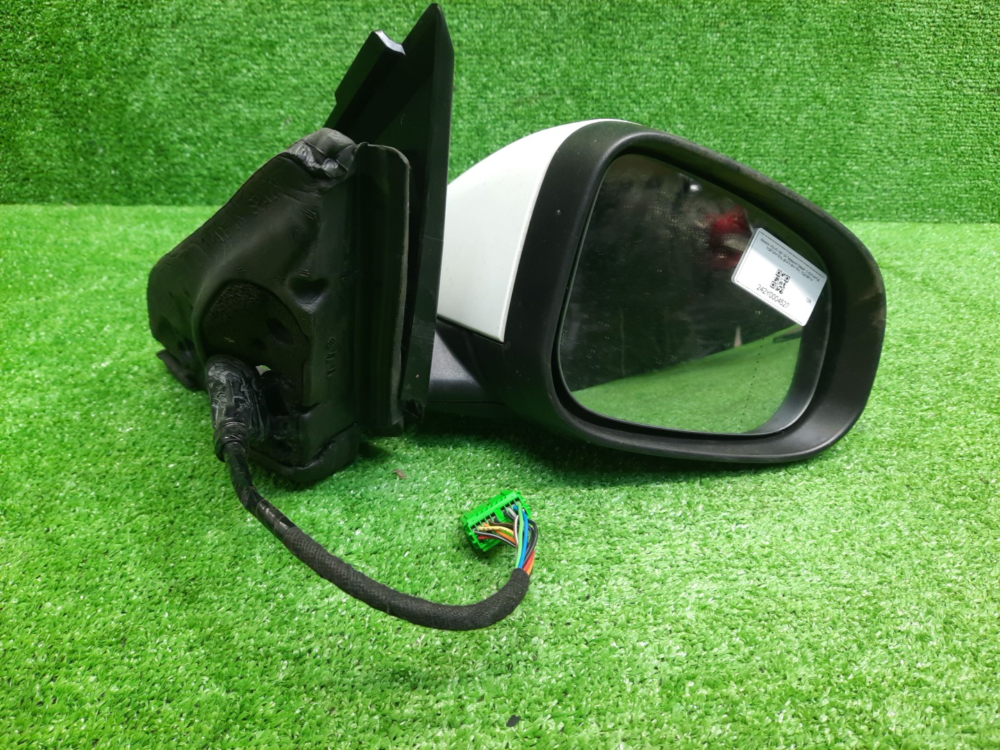 Зеркало правое переднее VOLVO V60 FW48 12K 2 ракурс