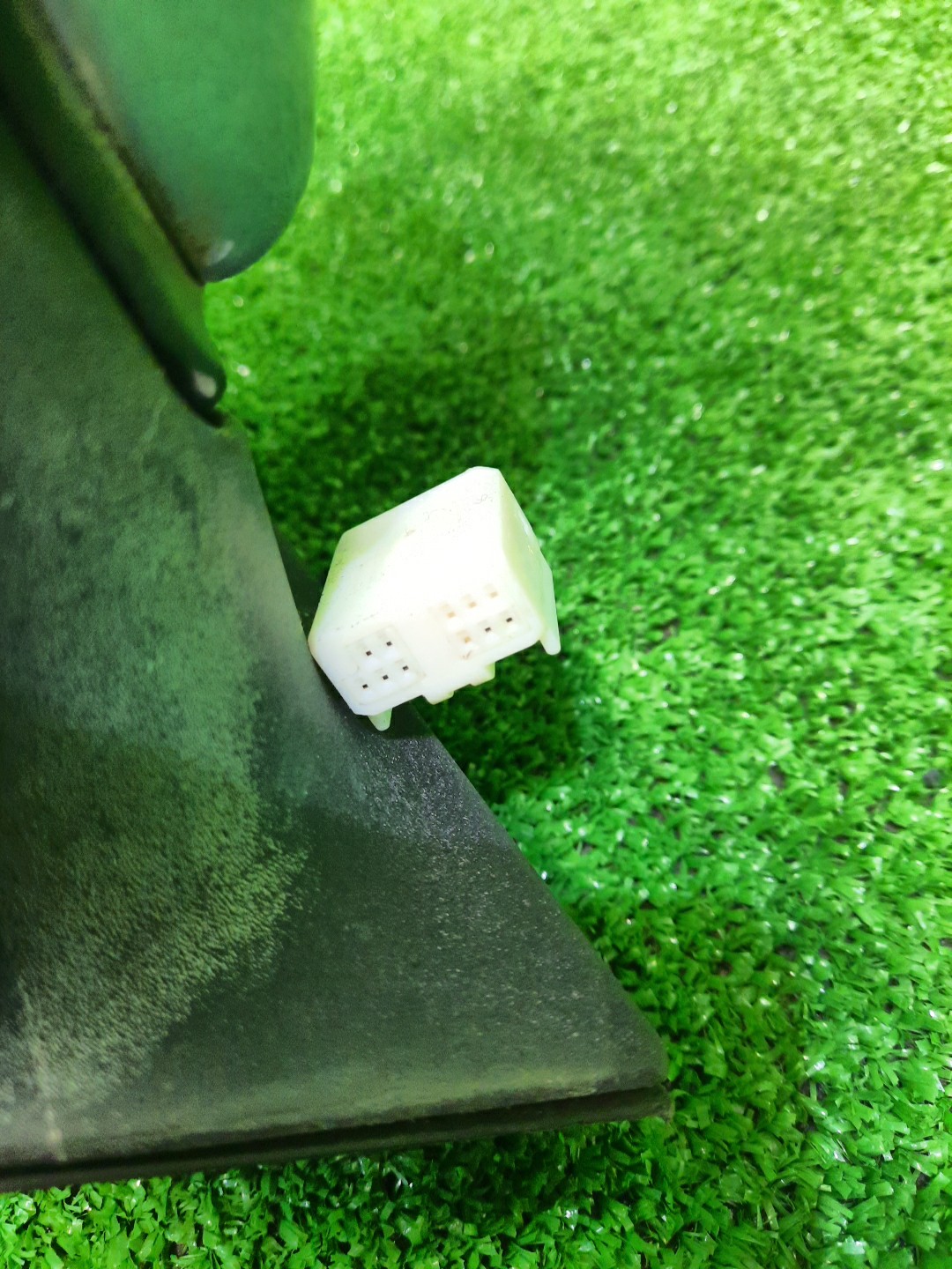 Зеркало правое переднее TOYOTA ISIS ZNM10, ZNM10W, ANM10, ANM10W, ANM15, ANM15W, ZGM10, ZGM10W, ZGM11, ZGM11W, ZGM15, ZGM15W, ANM10G, ZGM10G, ANM15G, ZNM10G, ZGM11G, ZGM15G 7K 3 ракурс
