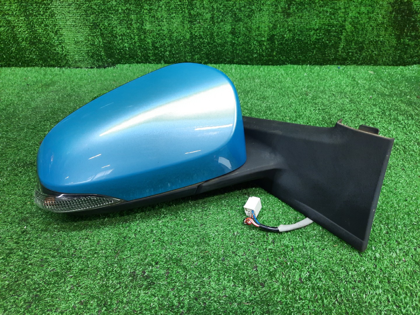 Зеркало правое переднее TOYOTA VITZ, YARIS KSP130, NSP130, NSP135, NCP131 7K 1 ракурс