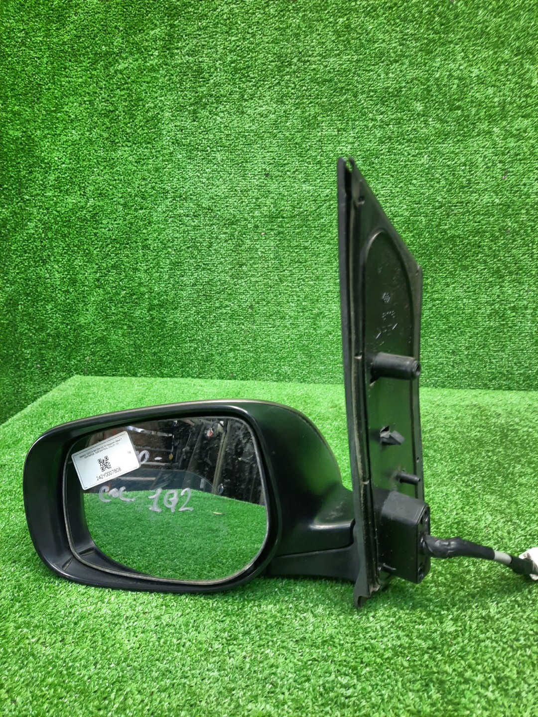 Зеркало левое переднее TOYOTA ISIS ZNM10, ZNM10W, ANM10, ANM10W, ANM15, ANM15W, ZGM10, ZGM10W, ZGM11, ZGM11W, ZGM15, ZGM15W, ANM10G, ZGM10G, ANM15G, ZNM10G, ZGM11G, ZGM15G 7K 3 ракурс