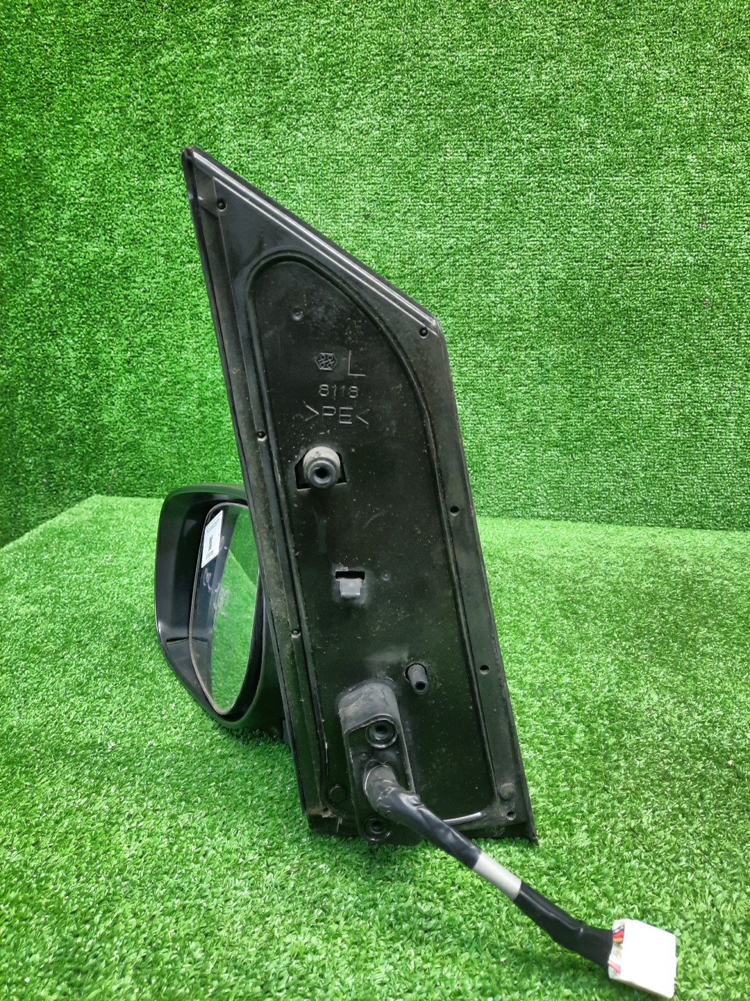 Зеркало левое переднее TOYOTA ISIS ZNM10, ZNM10W, ANM10, ANM10W, ANM15, ANM15W, ZGM10, ZGM10W, ZGM11, ZGM11W, ZGM15, ZGM15W, ANM10G, ZGM10G, ANM15G, ZNM10G, ZGM11G, ZGM15G 7K 4 ракурс
