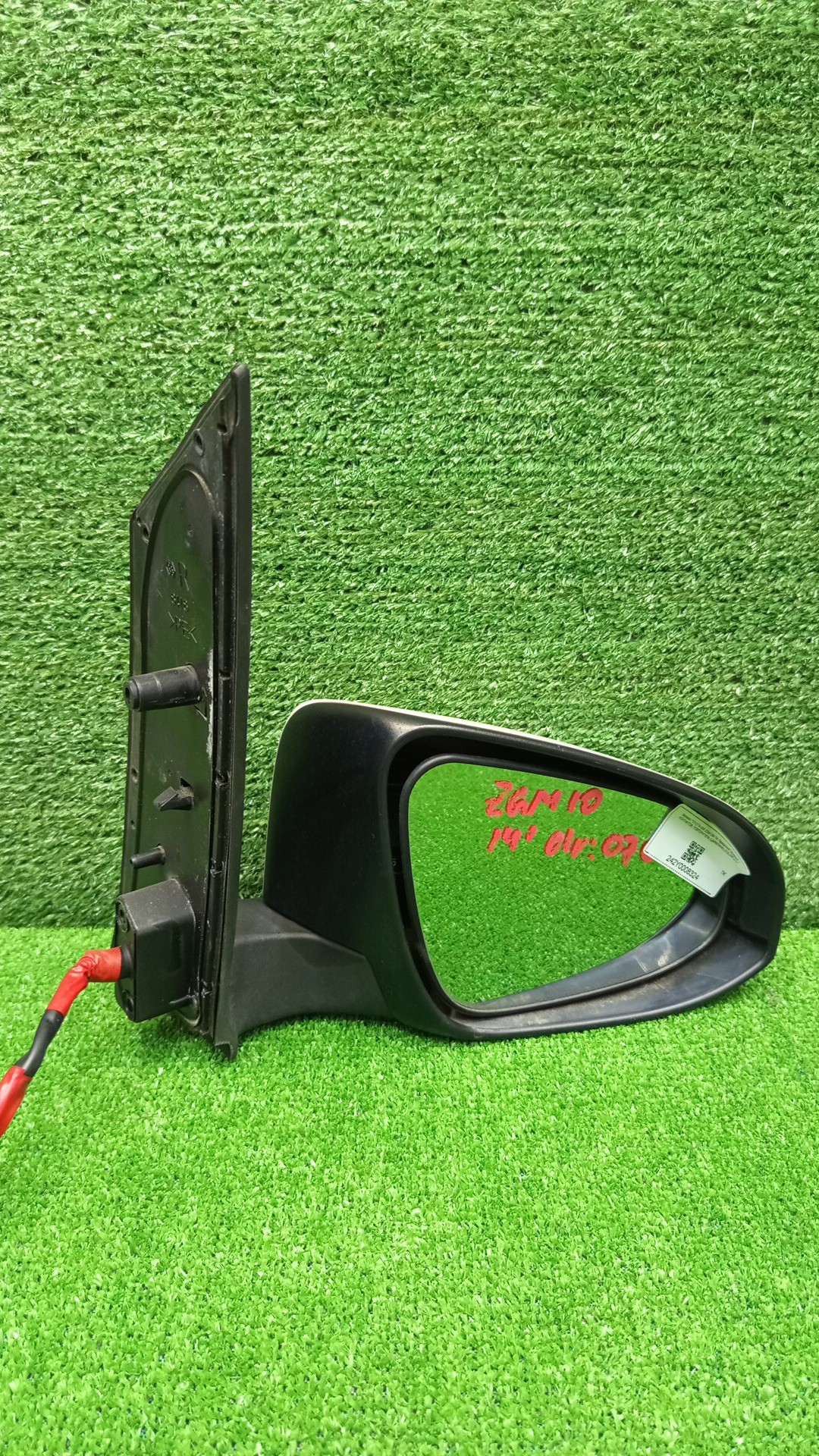 Зеркало правое переднее TOYOTA ISIS ZNM10, ZNM10W, ANM10, ANM10W, ANM15, ANM15W, ZGM10, ZGM10W, ZGM11, ZGM11W, ZGM15, ZGM15W, ANM10G, ZGM10G, ANM15G, ZNM10G, ZGM11G, ZGM15G 7K 4 ракурс