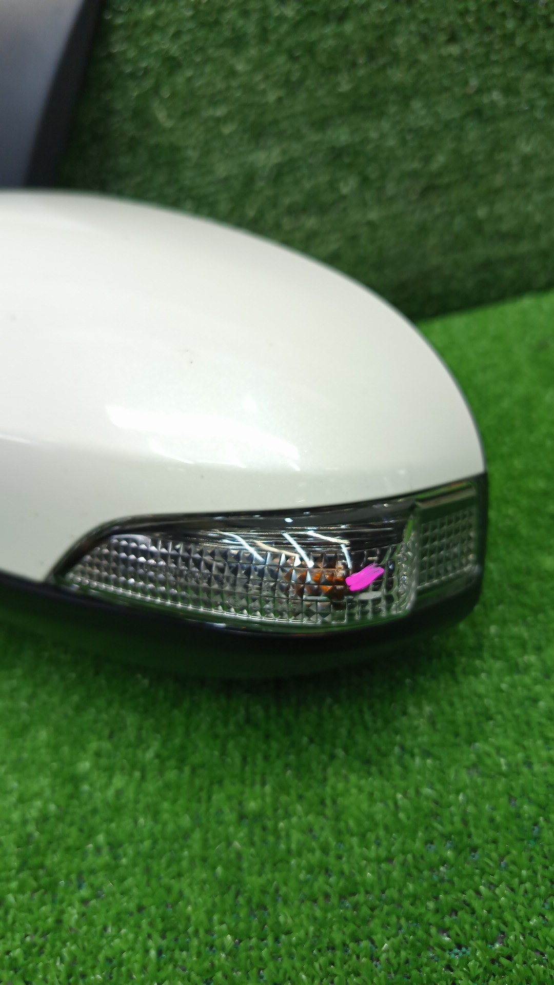 Зеркало левое переднее TOYOTA ISIS ZNM10, ZNM10W, ANM10, ANM10W, ANM15, ANM15W, ZGM10, ZGM10W, ZGM11, ZGM11W, ZGM15, ZGM15W, ANM10G, ZGM10G, ANM15G, ZNM10G, ZGM11G, ZGM15G 7K 2 ракурс