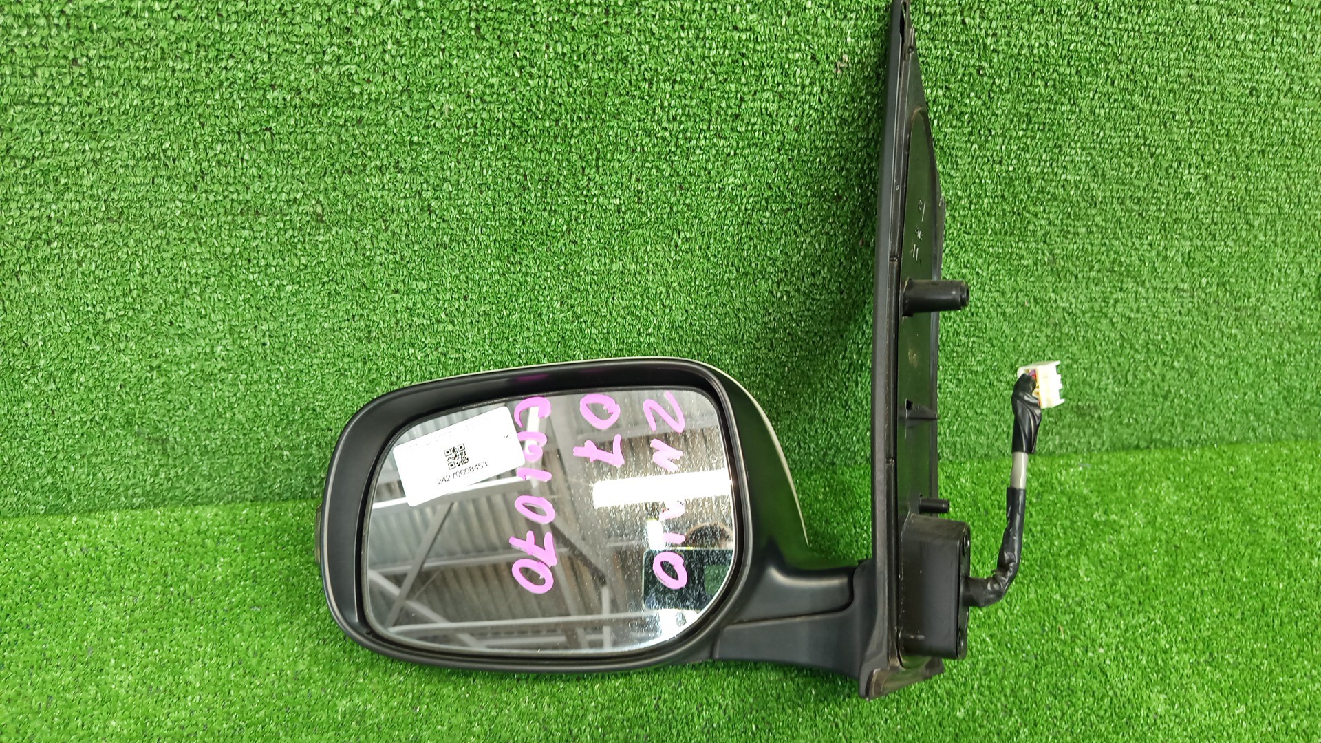 Зеркало левое переднее TOYOTA ISIS ZNM10, ZNM10W, ANM10, ANM10W, ANM15, ANM15W, ZGM10, ZGM10W, ZGM11, ZGM11W, ZGM15, ZGM15W, ANM10G, ZGM10G, ANM15G, ZNM10G, ZGM11G, ZGM15G 7K 2 ракурс