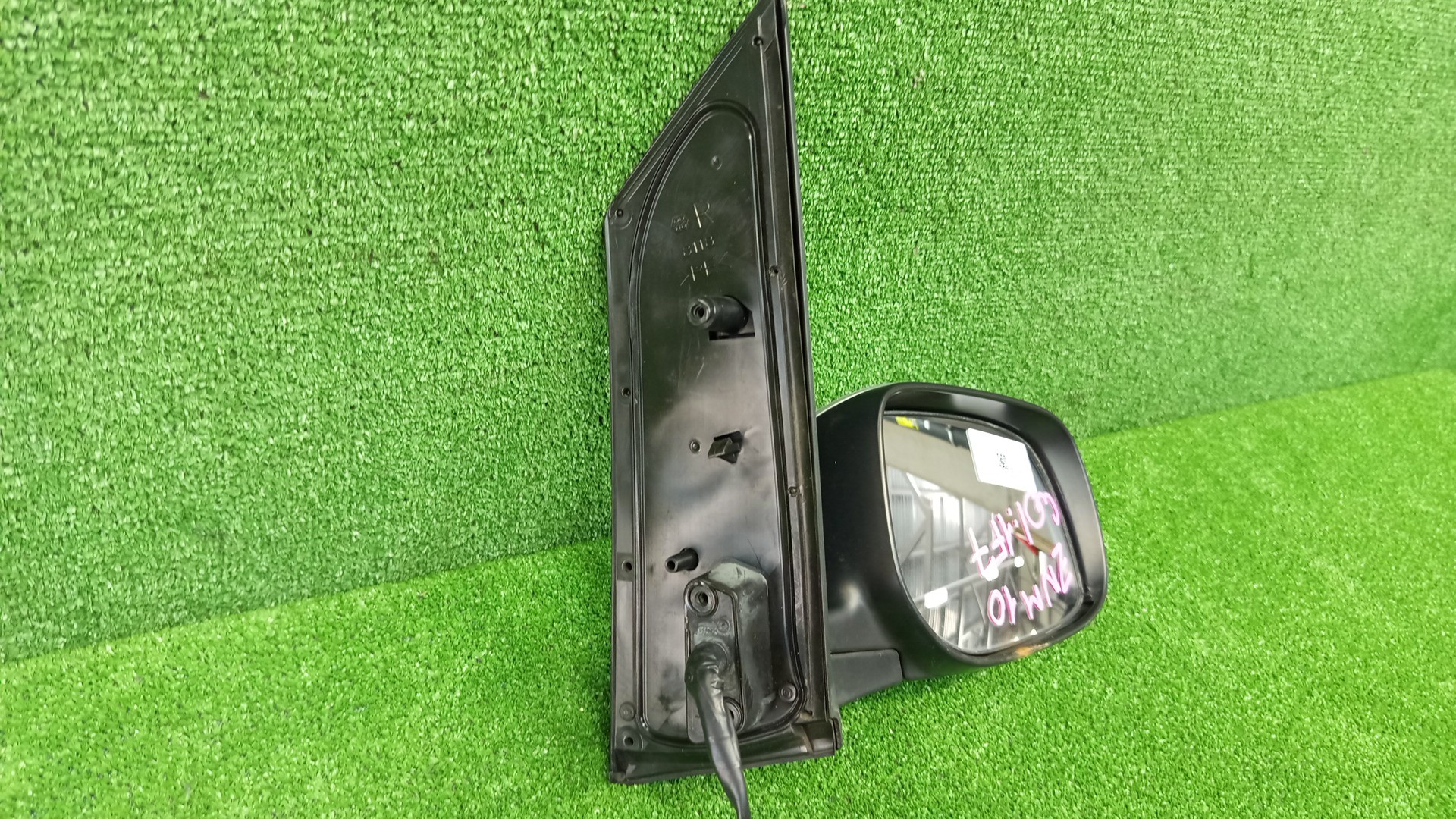 Зеркало правое переднее TOYOTA ISIS ZNM10, ZNM10W, ANM10, ANM10W, ANM15, ANM15W, ZGM10, ZGM10W, ZGM11, ZGM11W, ZGM15, ZGM15W, ANM10G, ZGM10G, ANM15G, ZNM10G, ZGM11G, ZGM15G 7K 3 ракурс