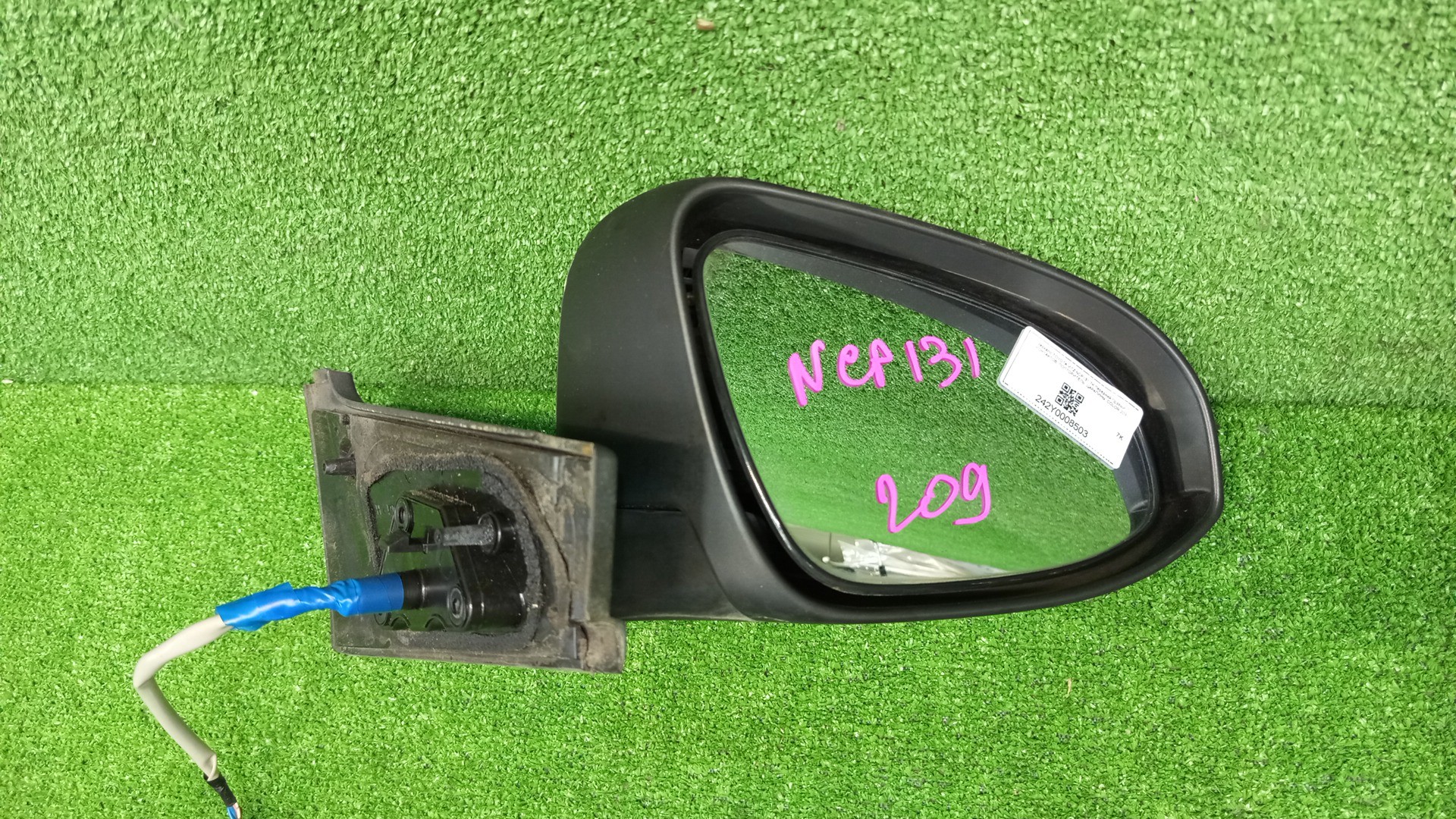 Зеркало правое переднее TOYOTA VITZ, YARIS KSP130, NSP130, NSP135, NCP131 7K 2 ракурс Зеркало правое переднее TOYOTA VITZ, YARIS KSP130, NSP130, NSP135, NCP131 7K 2 ракурс
