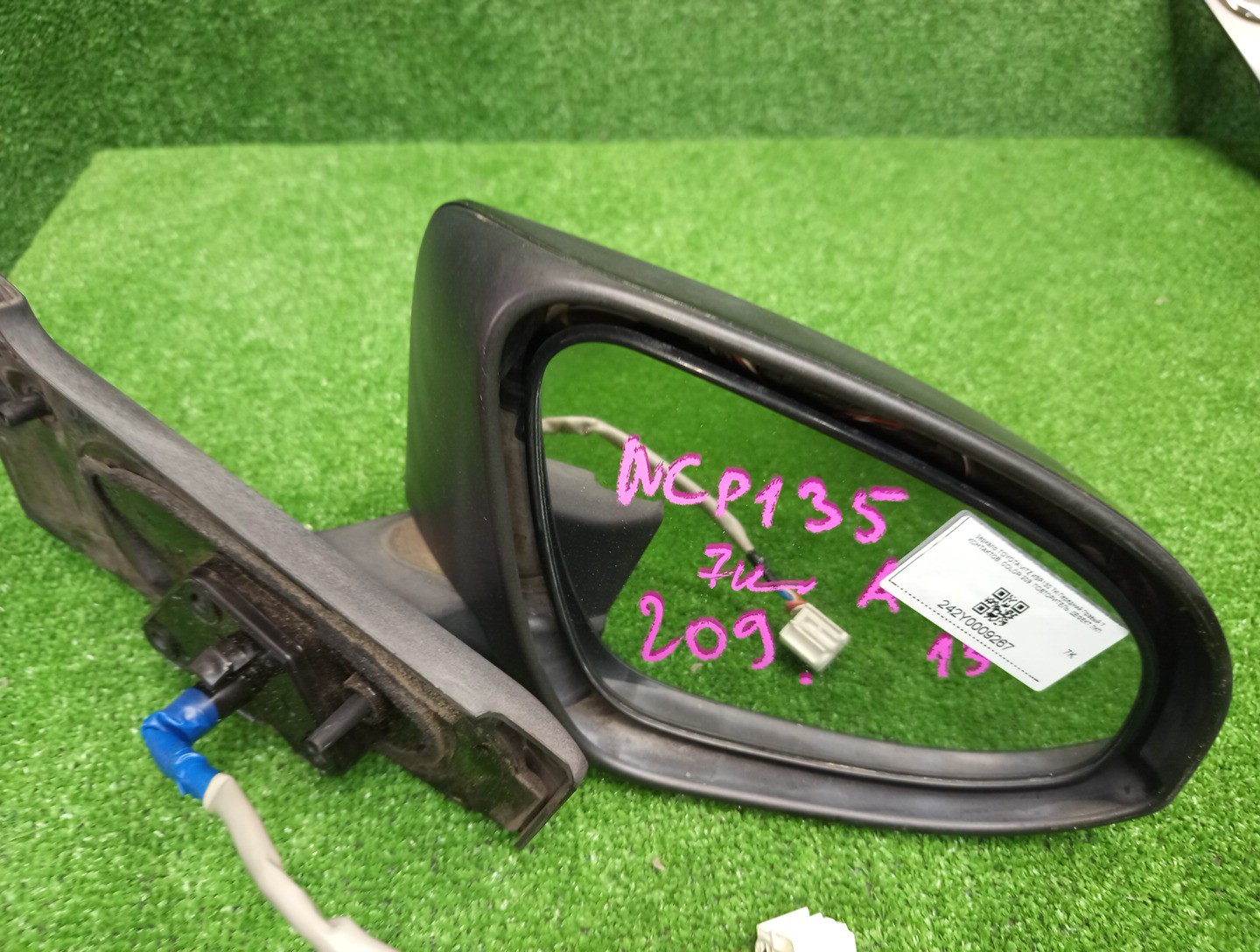 Зеркало правое переднее TOYOTA VITZ, YARIS KSP130, NSP130, NSP135, NCP131 7K 2 ракурс