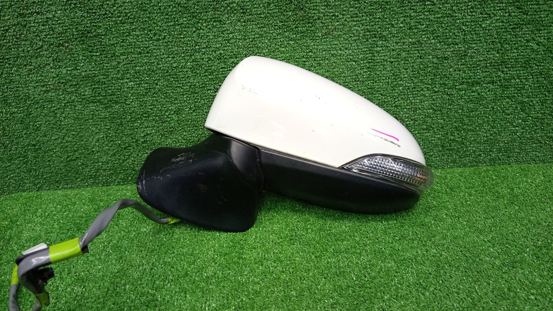 Зеркало левое переднее TOYOTA COROLLA FIELDER, COROLLA AXIO ZRE162G, NZE164G, NZE161G, NKE165G, NRE161G, NZE161, NZE164, NRE161, NKE165, ZRE162, NRE160 8K 1 ракурс Зеркало левое переднее TOYOTA COROLLA FIELDER, COROLLA AXIO ZRE162G, NZE164G, NZE161G, NKE165G, NRE161G, NZE161, NZE164, NRE161, NKE165, ZRE162, NRE160 8K 1 ракурс