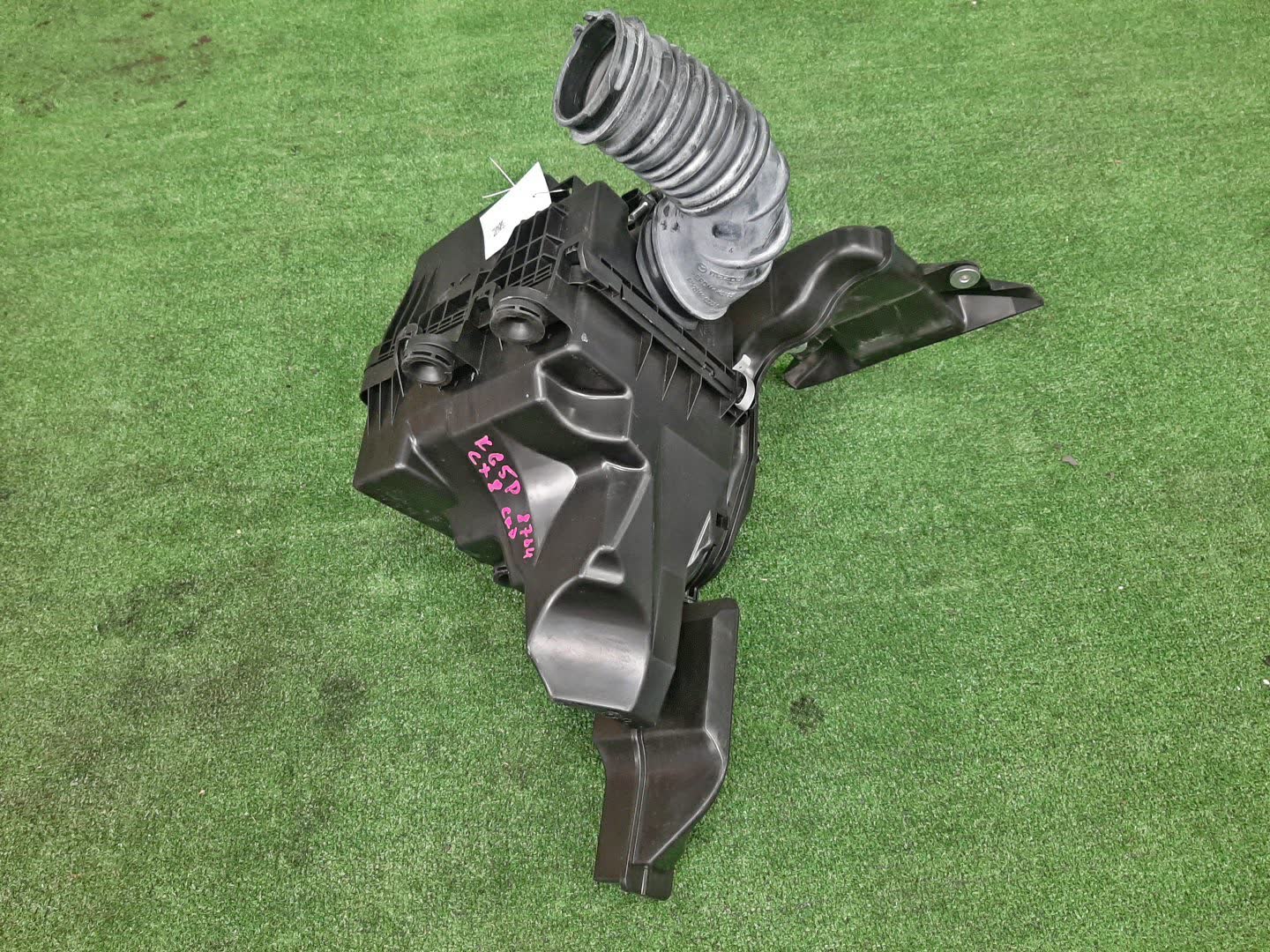 Корпус воздушного фильтра MAZDA CX-8 KG5P PY-VPTS 707 2 ракурс