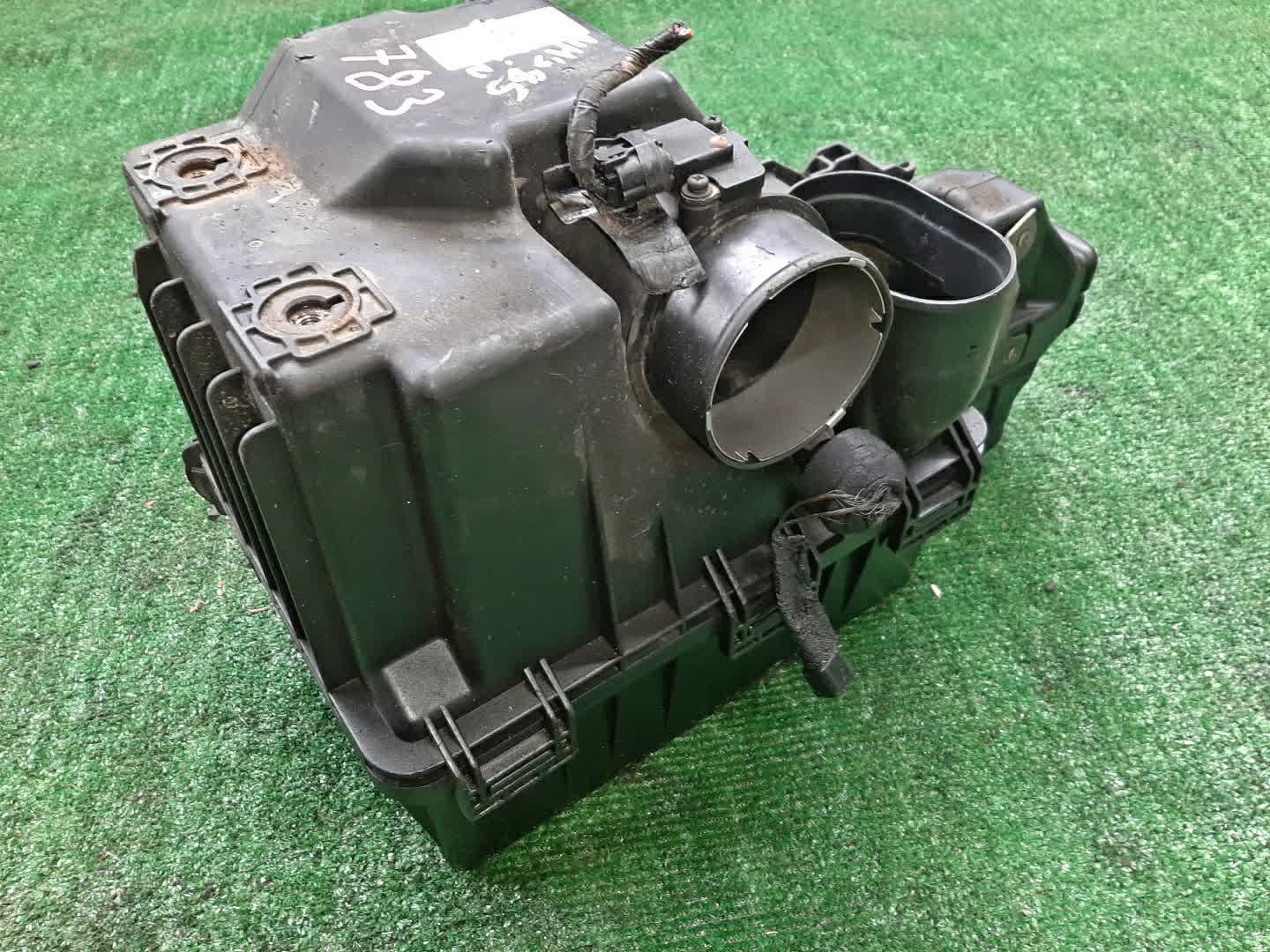 Корпус воздушного фильтра ISUZU ELF NHS85 4JJ1 783 2 ракурс