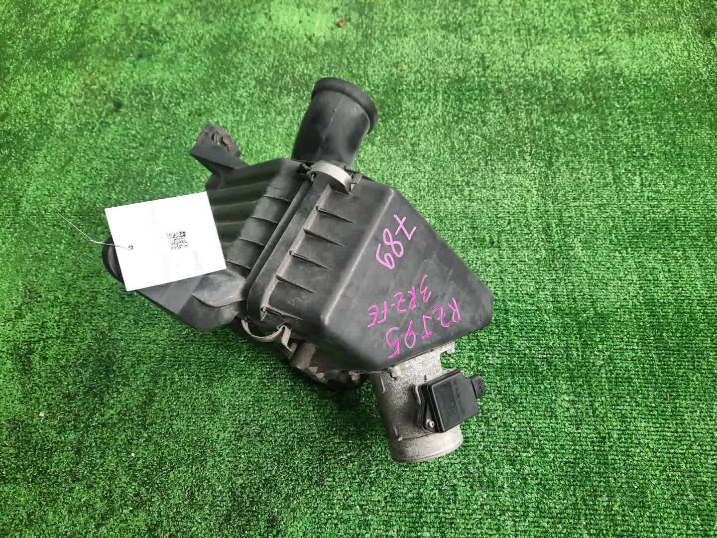 Корпус воздушного фильтра TOYOTA LAND CRUISER PRADO RZJ95W 3RZ-FE 789 1 ракурс