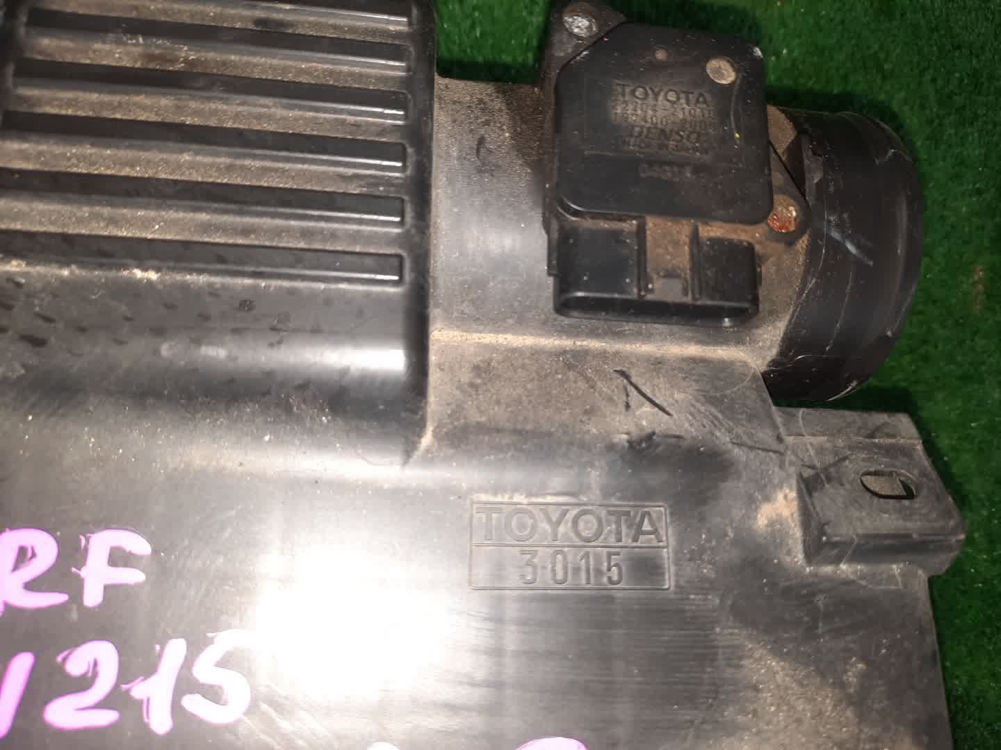 Корпус воздушного фильтра TOYOTA HILUX SURF VZN215W 5VZ-FE 837 2 ракурс