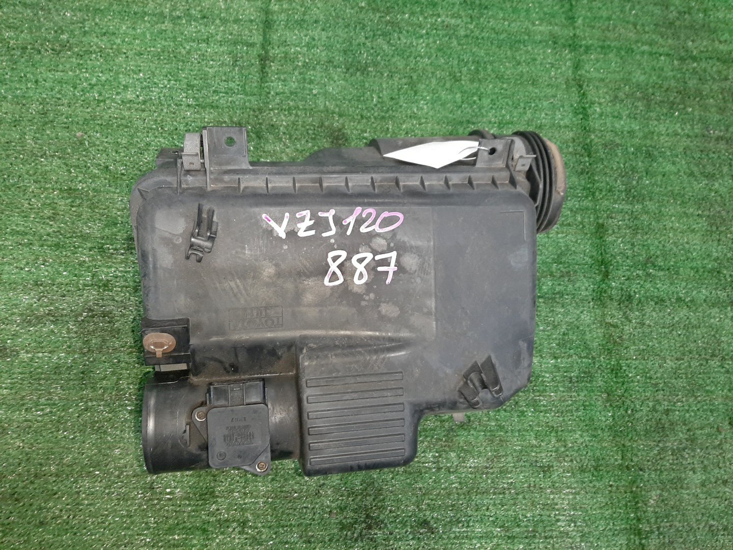 Корпус воздушного фильтра TOYOTA LAND CRUISER PRADO VZJ120 5VZ-FE 887 1 ракурс