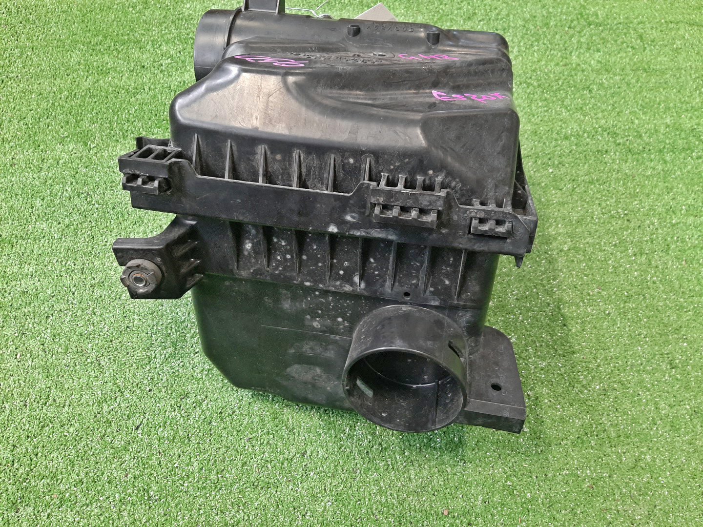 Корпус воздушного фильтра SUBARU IMPREZA GH8 EJ20X 22680AA380 2 ракурс