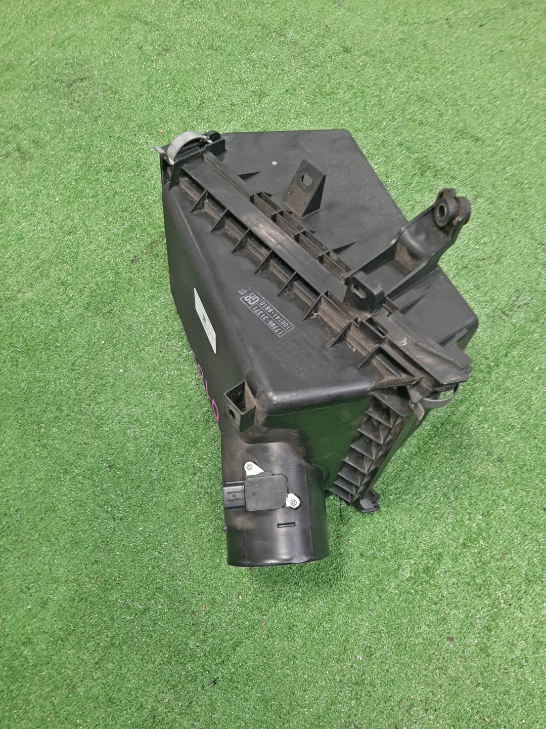 Корпус воздушного фильтра TOYOTA FJ CRUISER GSJ15 17705-31371 4 ракурс