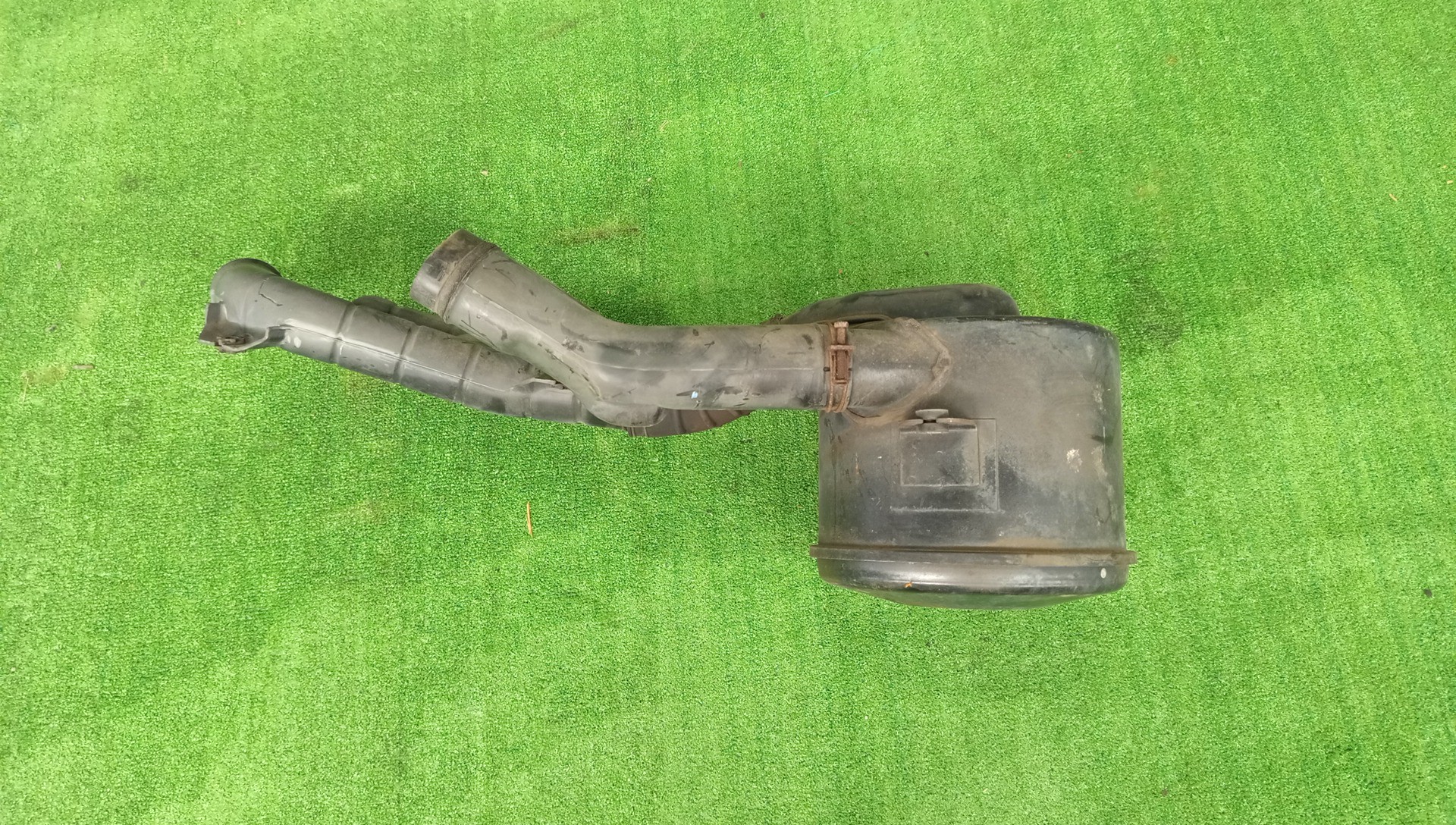 Корпус воздушного фильтра NISSAN ATLAS F23 TD27 0231 2 ракурс