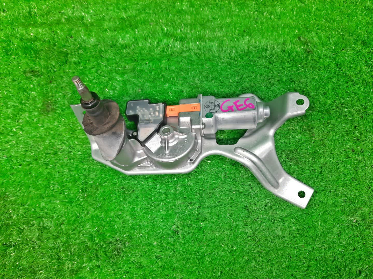 Моторчик стеклоочистителя задний HONDA FIT GE6 6570 1 ракурс