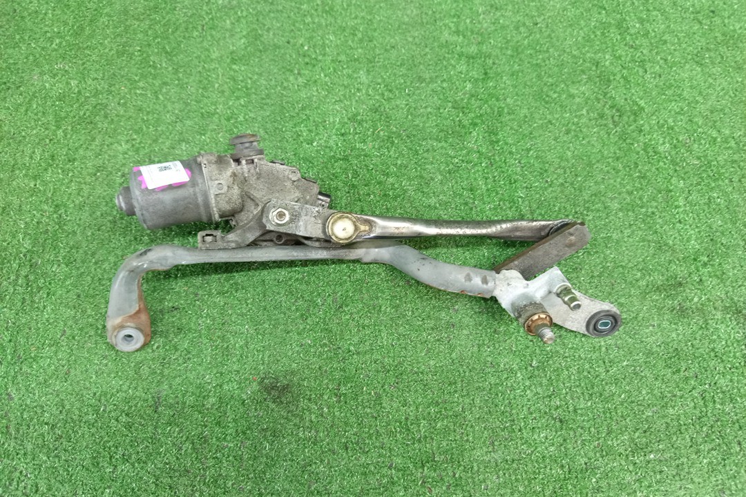 Моторчик стеклоочистителя TOYOTA VITZ KSP130 85110-52351 1 ракурс