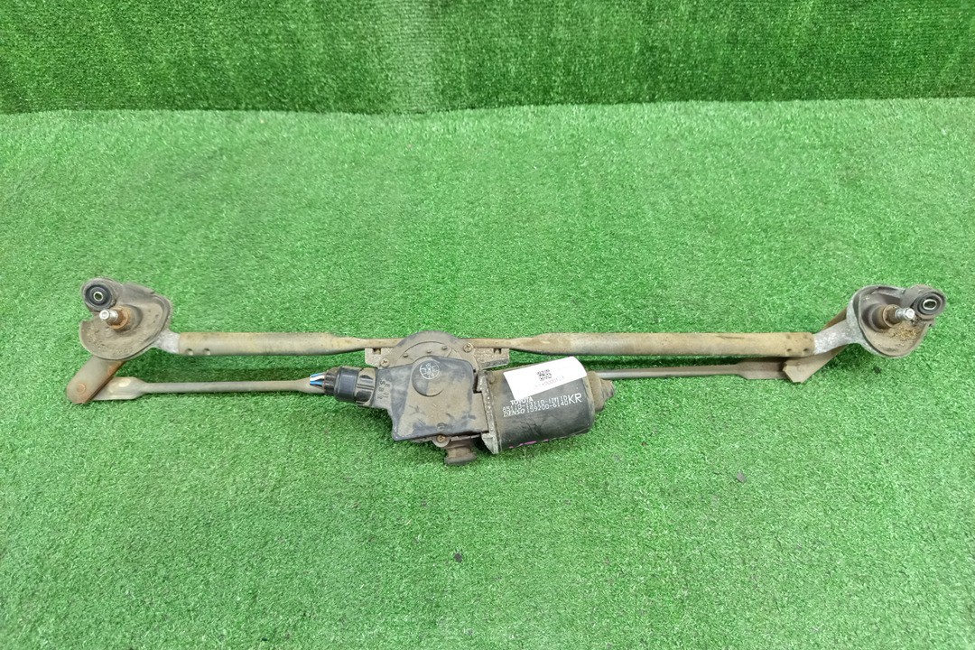 Моторчик стеклоочистителя TOYOTA HILUX SURF VZN215W 85110-13110 1 ракурс
